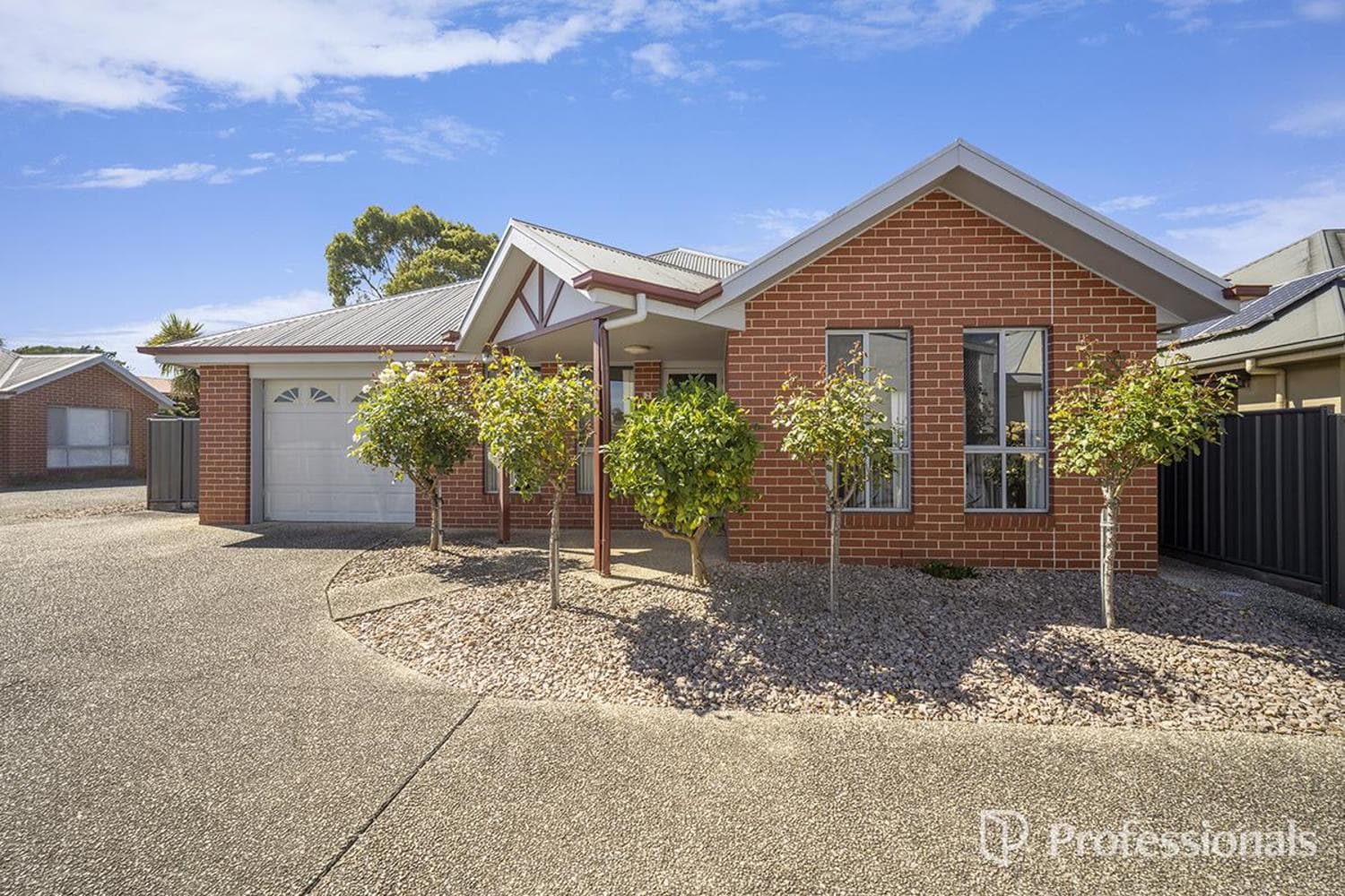 2/83 Hamilton Place, Hamilton VIC 3300, Hamilton - Image 1