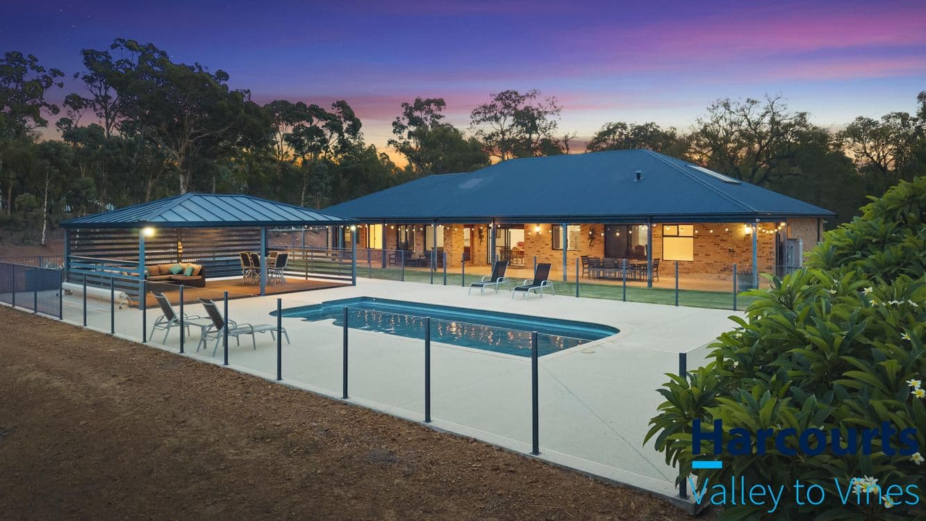 116 Holstein Loop, LOWER CHITTERING, WA 6084, Lower Chittering - Thumbnail 2