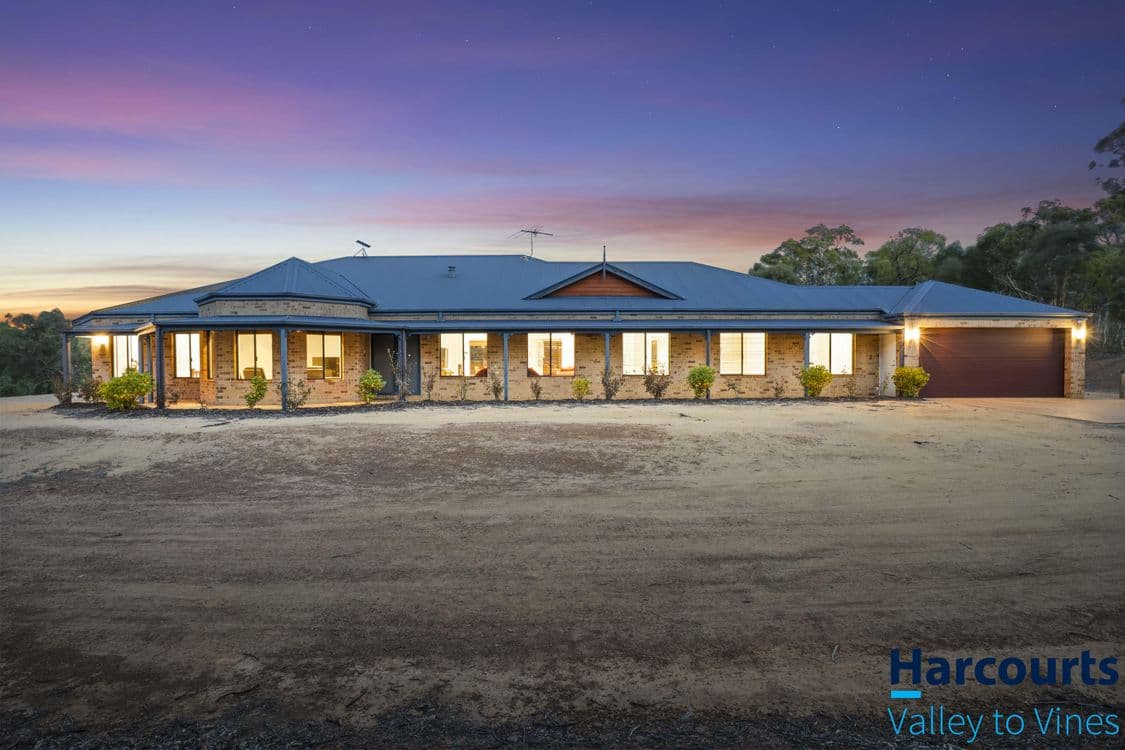 116 Holstein Loop, LOWER CHITTERING, WA 6084, Lower Chittering - Thumbnail 3