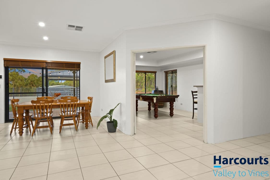 116 Holstein Loop, LOWER CHITTERING, WA 6084, Lower Chittering - Thumbnail 8