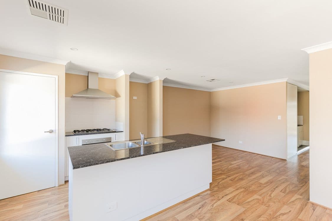 136 Pleasantview Parade, BALDIVIS, WA 6171, Baldivis - Thumbnail 2
