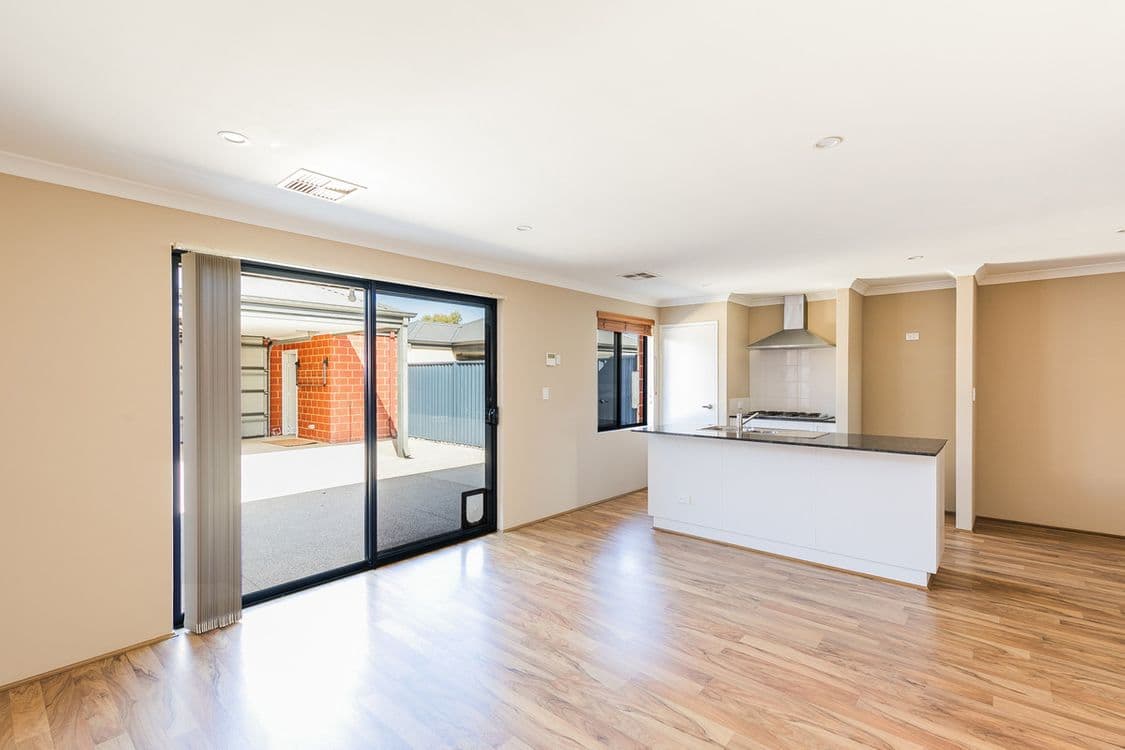 136 Pleasantview Parade, BALDIVIS, WA 6171, Baldivis - Thumbnail 4