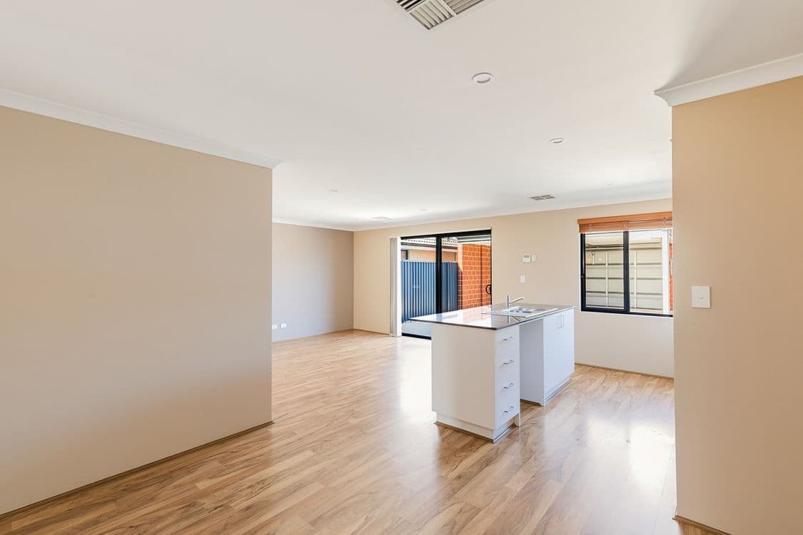 136 Pleasantview Parade, BALDIVIS, WA 6171, Baldivis - Thumbnail 5