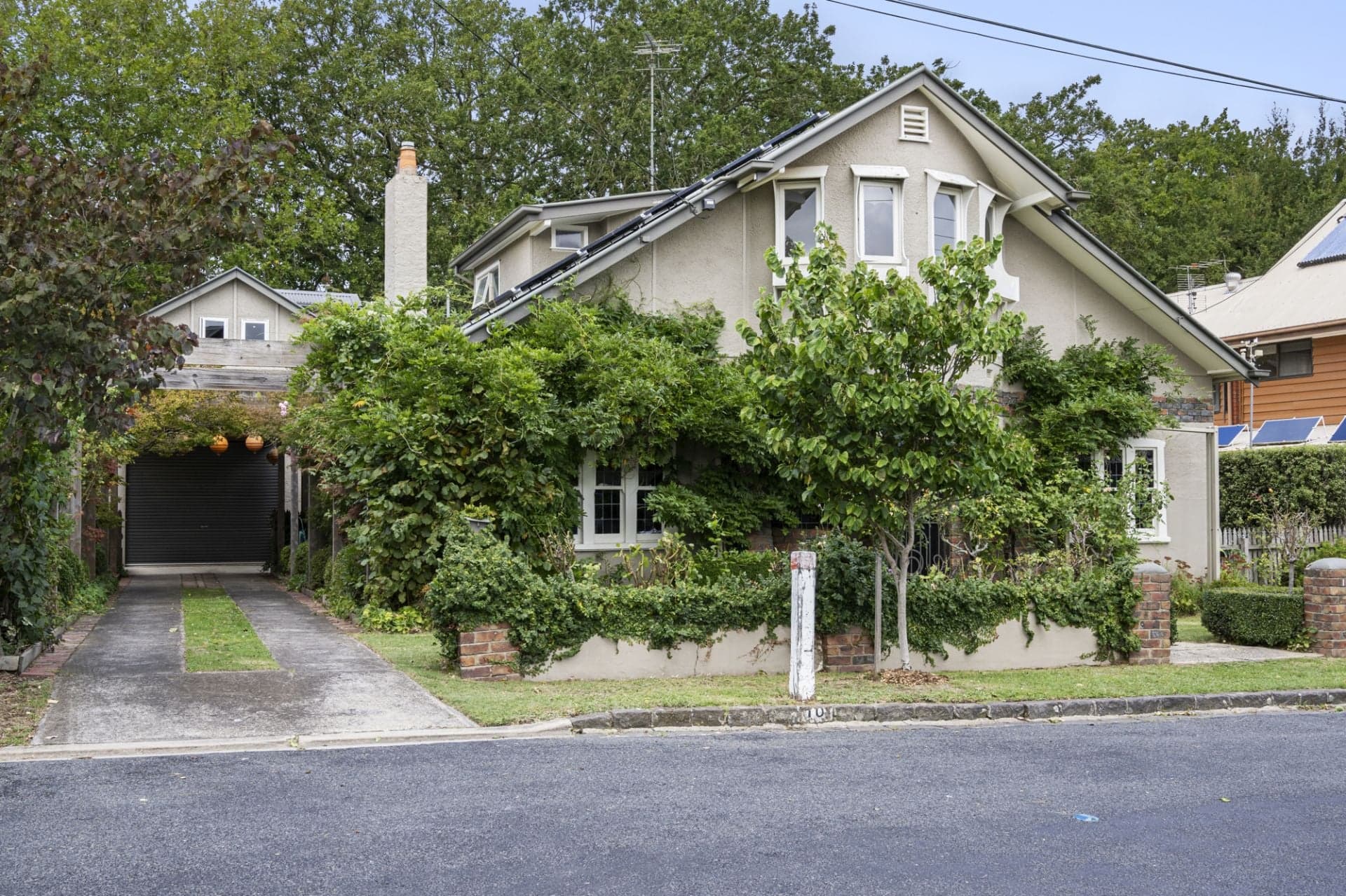 10 Tennis Street, Lake Wendouree, Lake Wendouree - Thumbnail 2