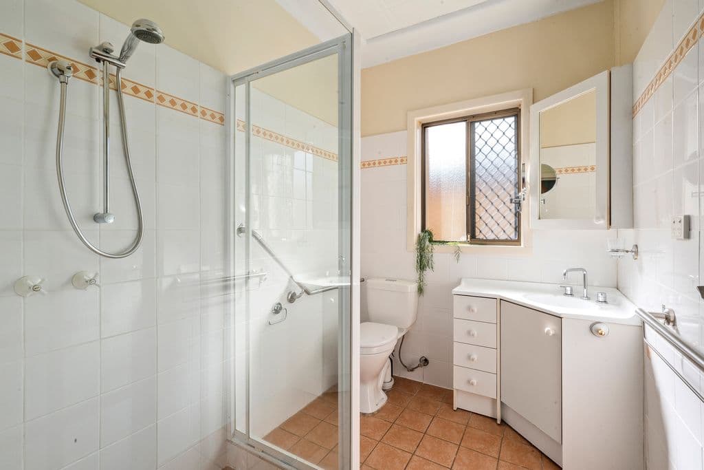 1/42A Greenacre Road, Wollongong - Thumbnail 3