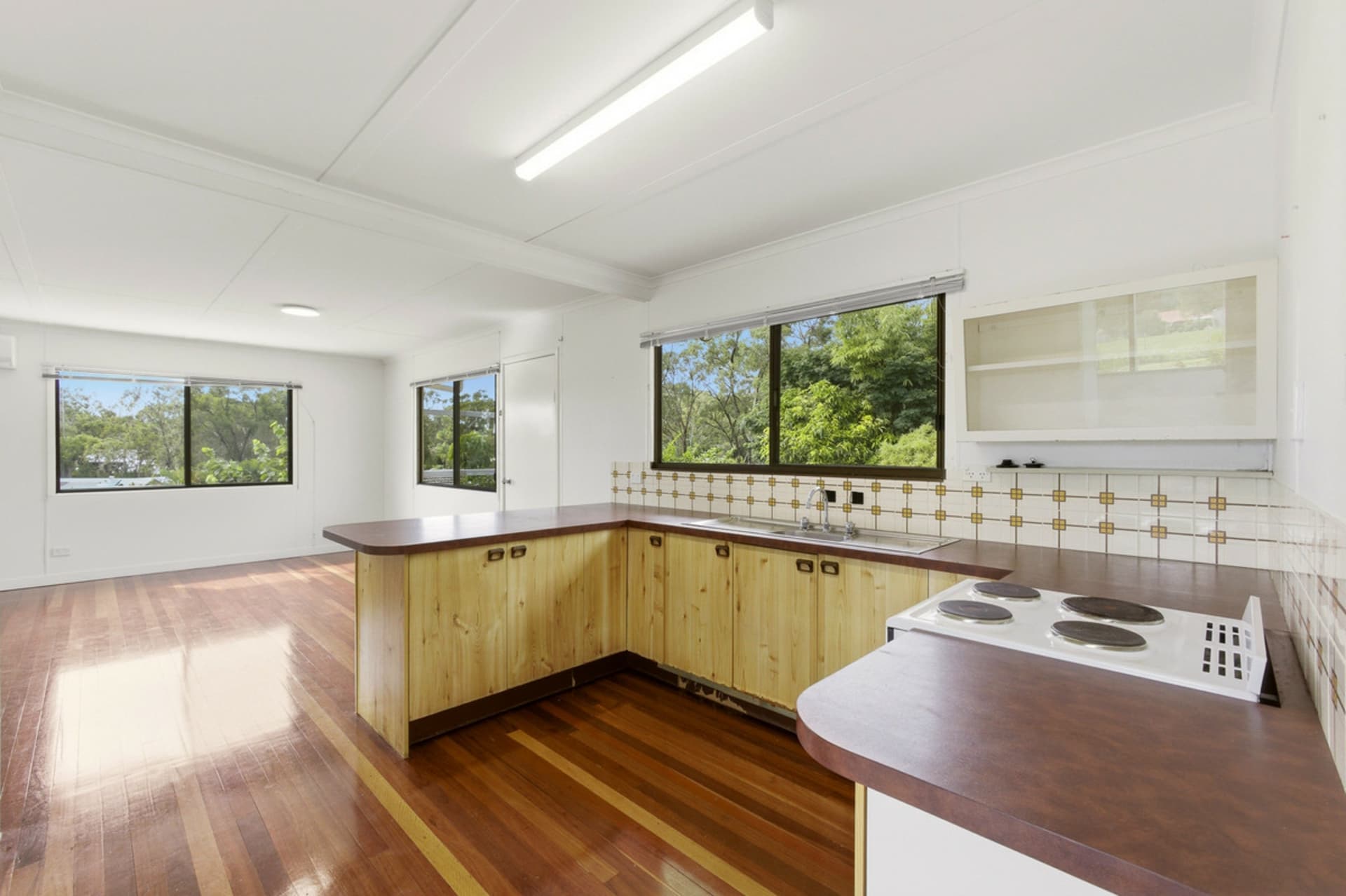 411 Boat Harbour Drive, Torquay, Torquay - Thumbnail 5