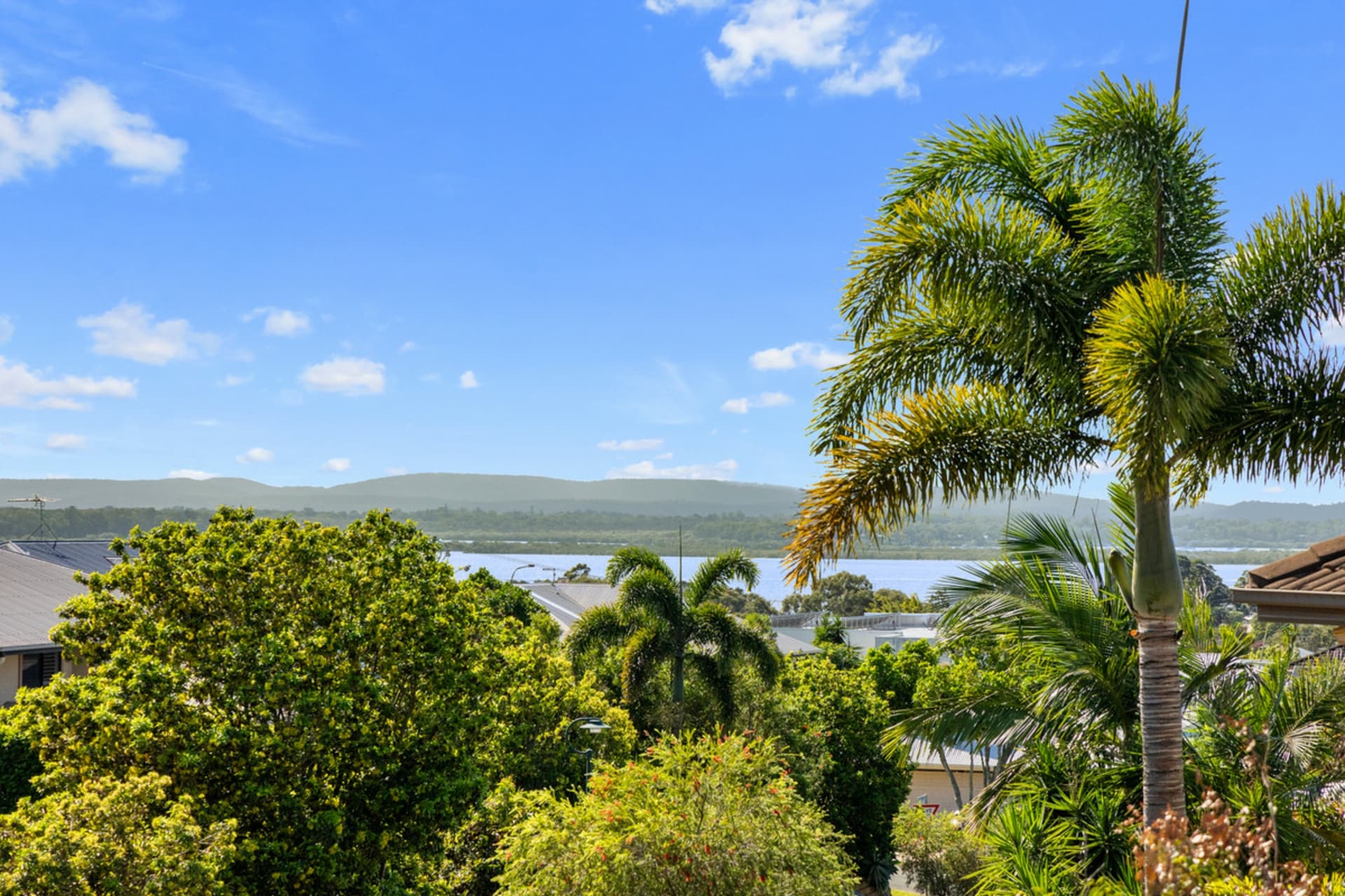 8 Melrose Court, Redland Bay, Redland Bay - Thumbnail 2