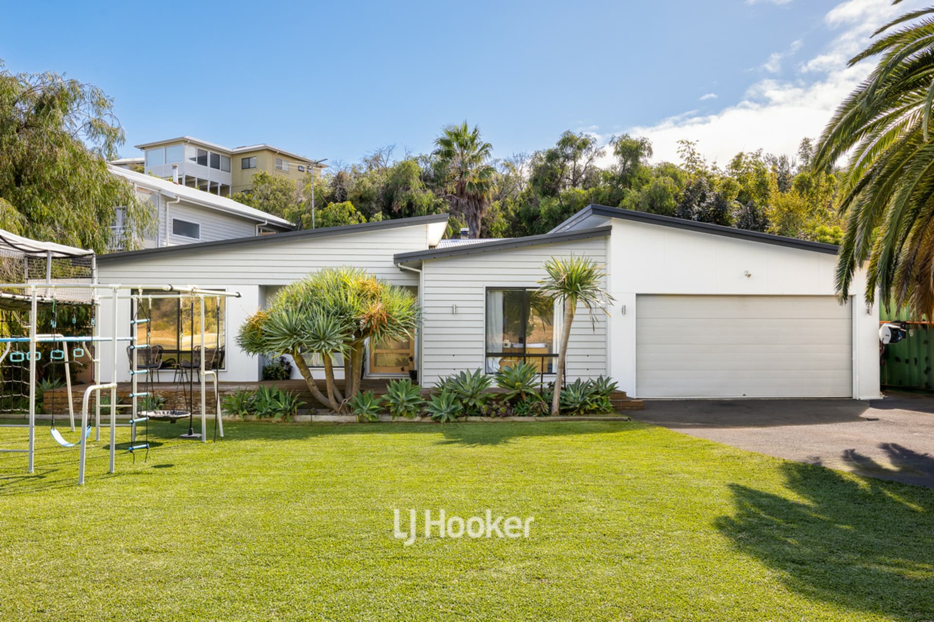 25 Iluka Road, Binningup, Binningup - Thumbnail 2