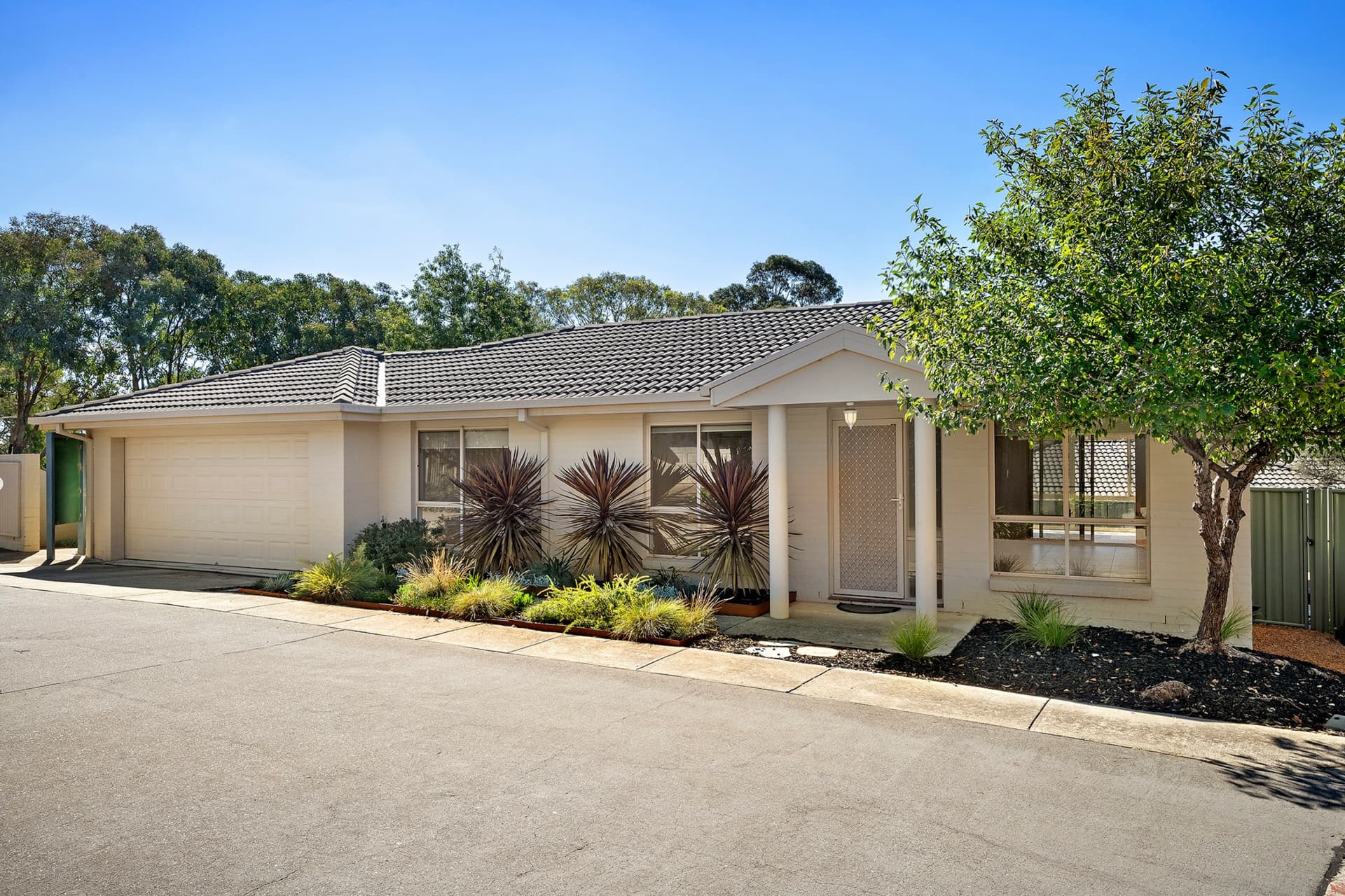 1/131 Britten Jones Drive, Holt, Holt - Thumbnail 2