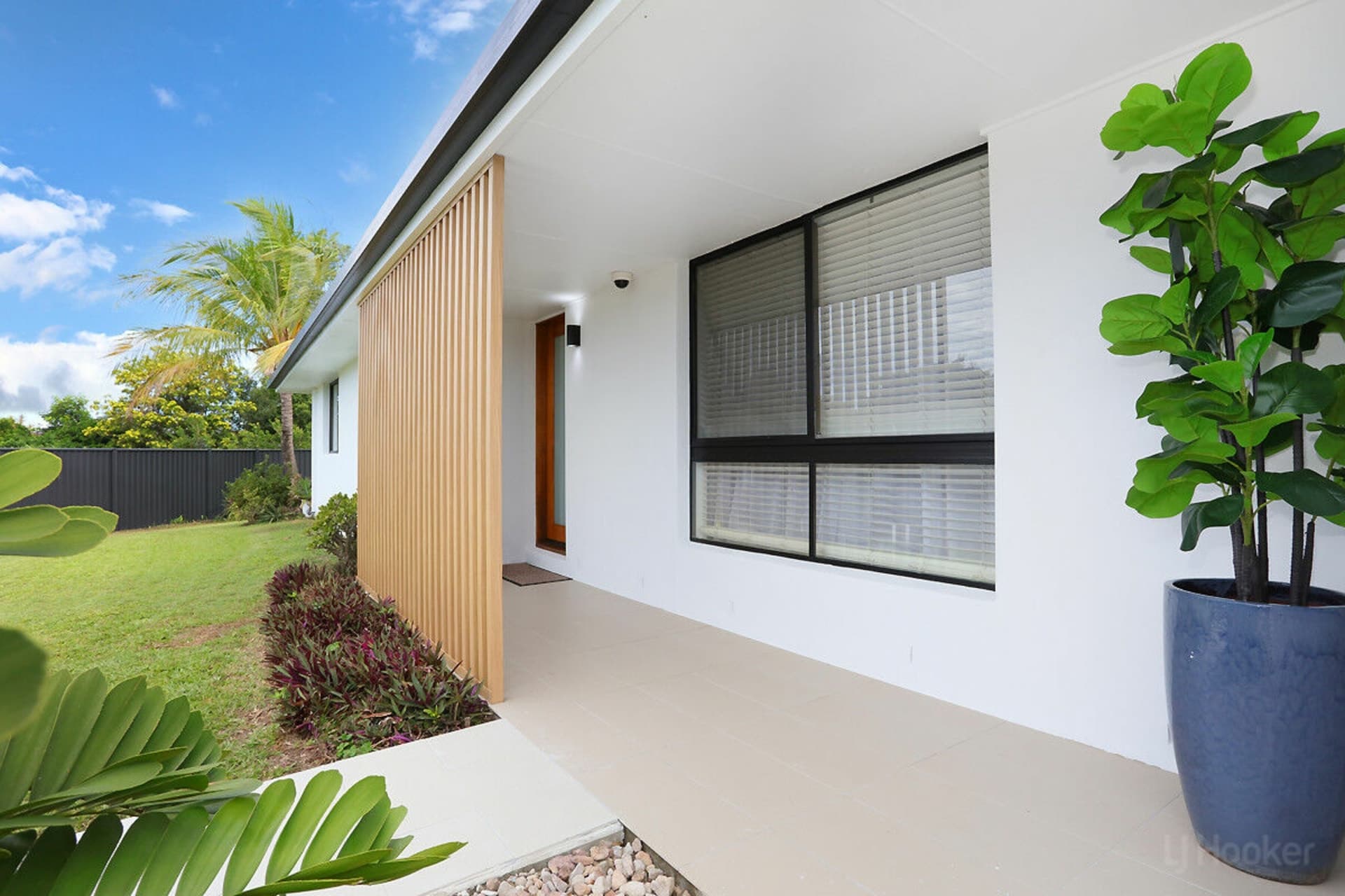 2 Burrendong Road, Coombabah, Coombabah - Thumbnail 4