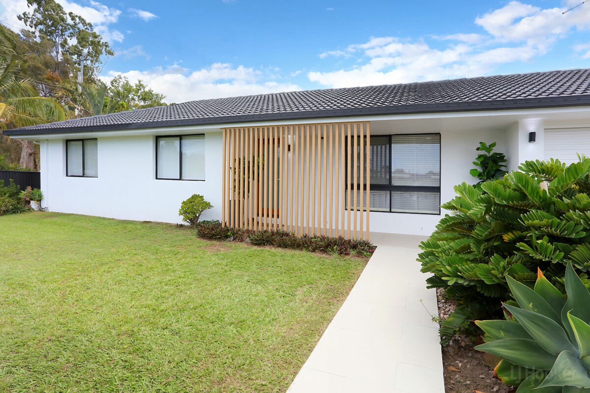 2 Burrendong Road, Coombabah, Coombabah - Thumbnail 6