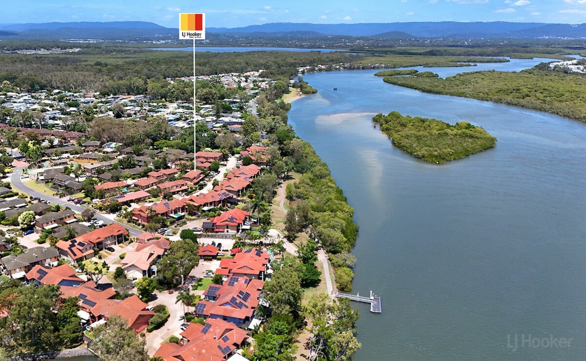 243/125 Hansford Road, Coombabah, Coombabah - Thumbnail 3