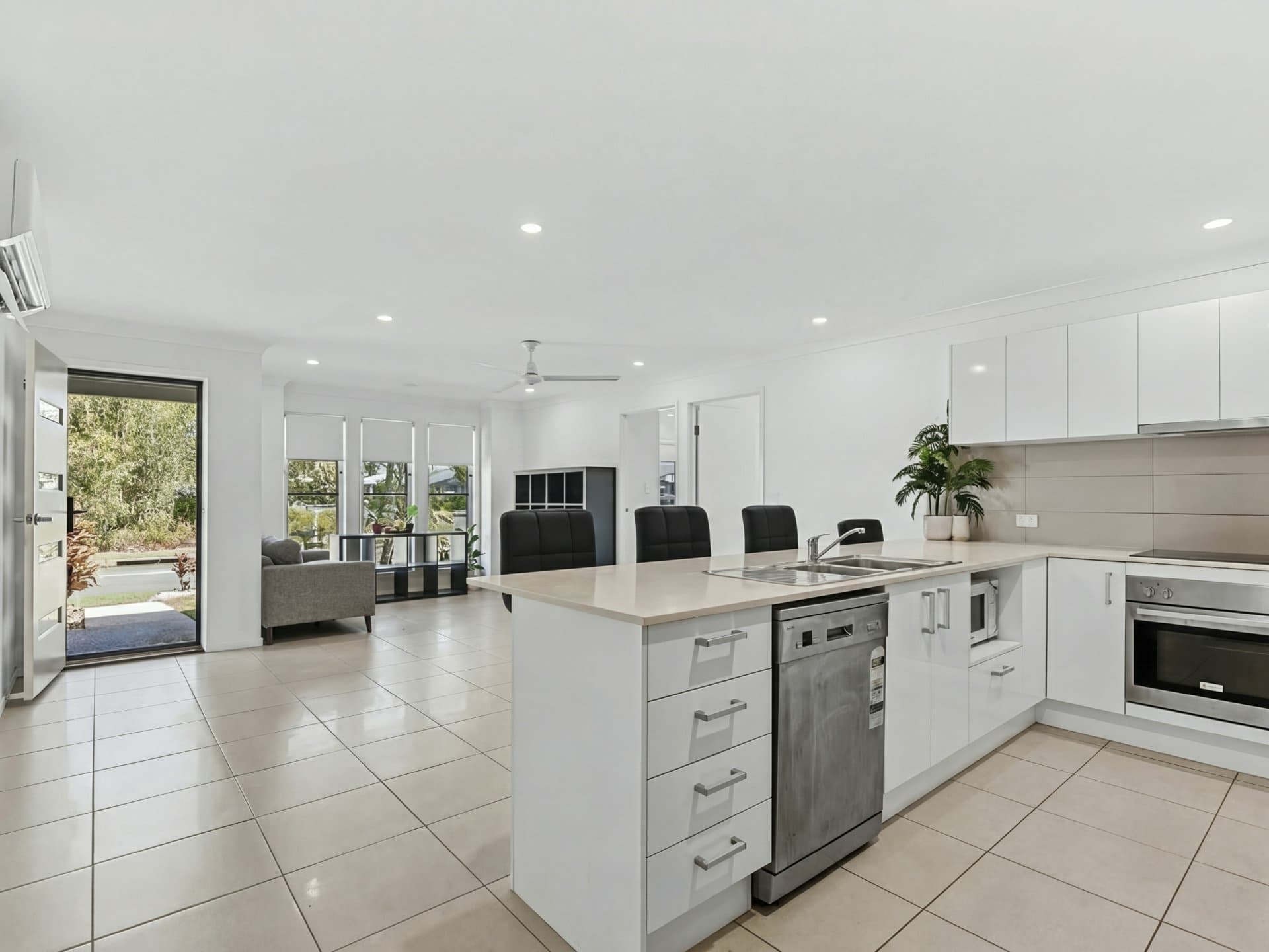 2/110 Foxtail Crescent, Banksia Beach, Banksia Beach - Thumbnail 7
