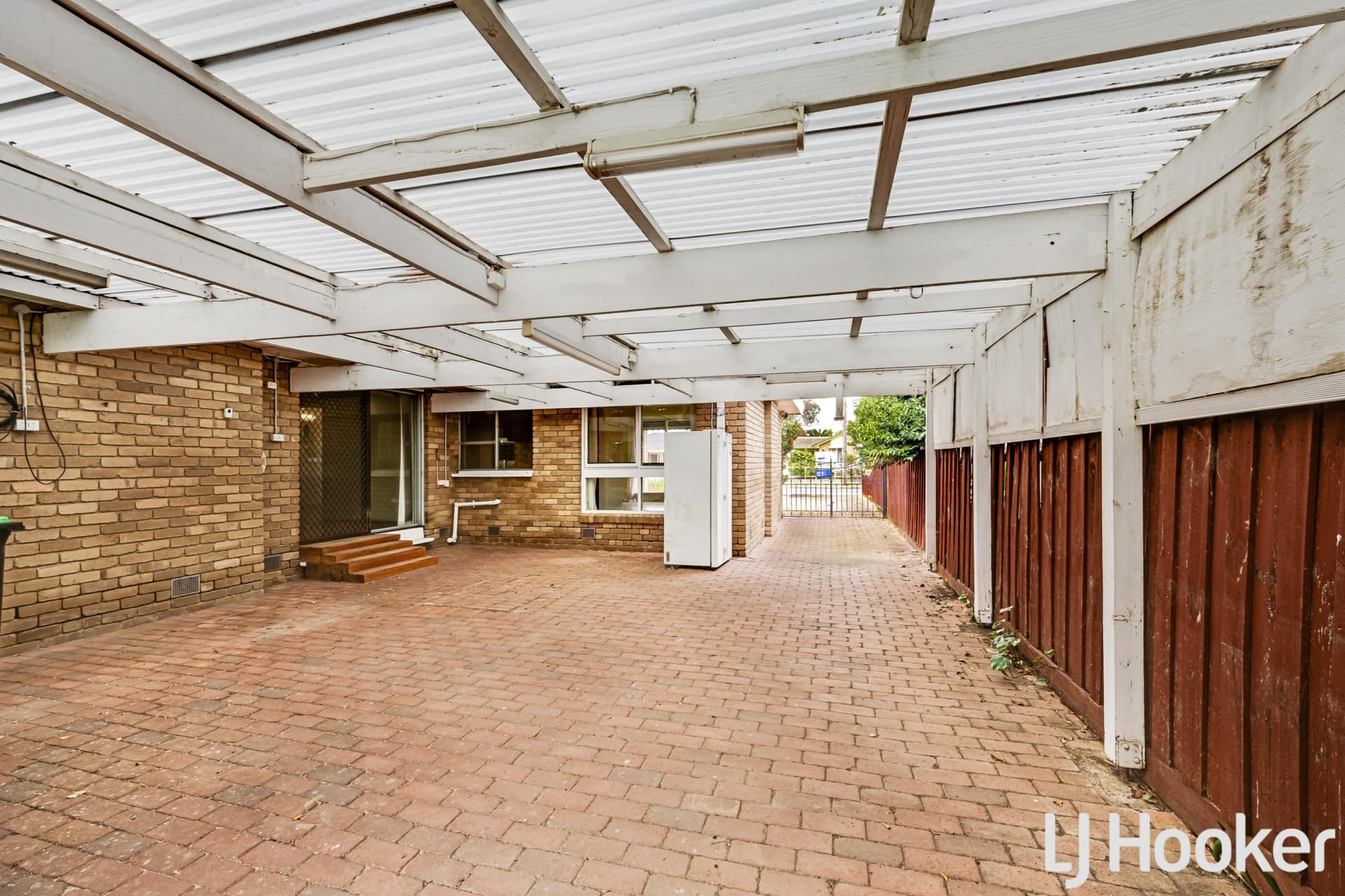 17 Clowes Street, Melton South, Melton South - Thumbnail 2
