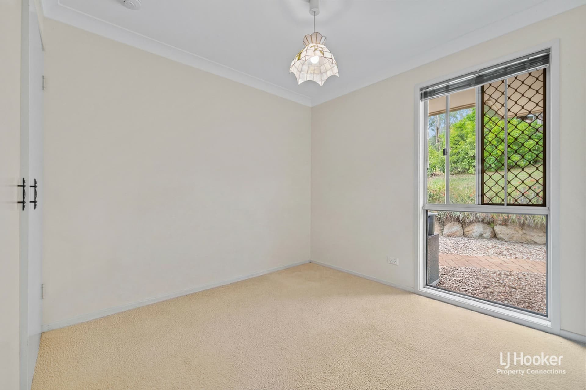 27 Whiteside Road, Whiteside, Whiteside - Thumbnail 6