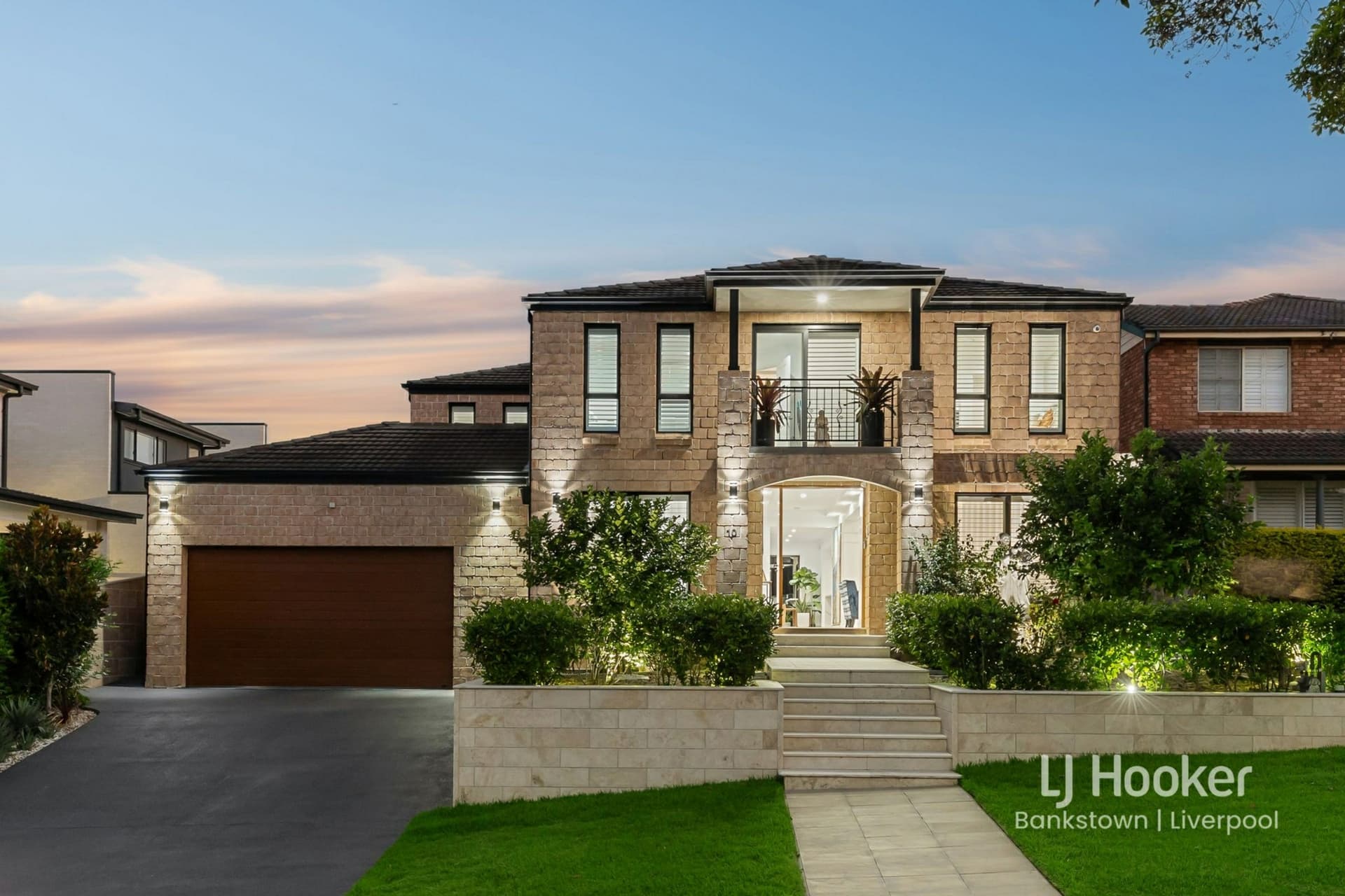 10 Elouera Crescent, Moorebank, Moorebank - Thumbnail 2
