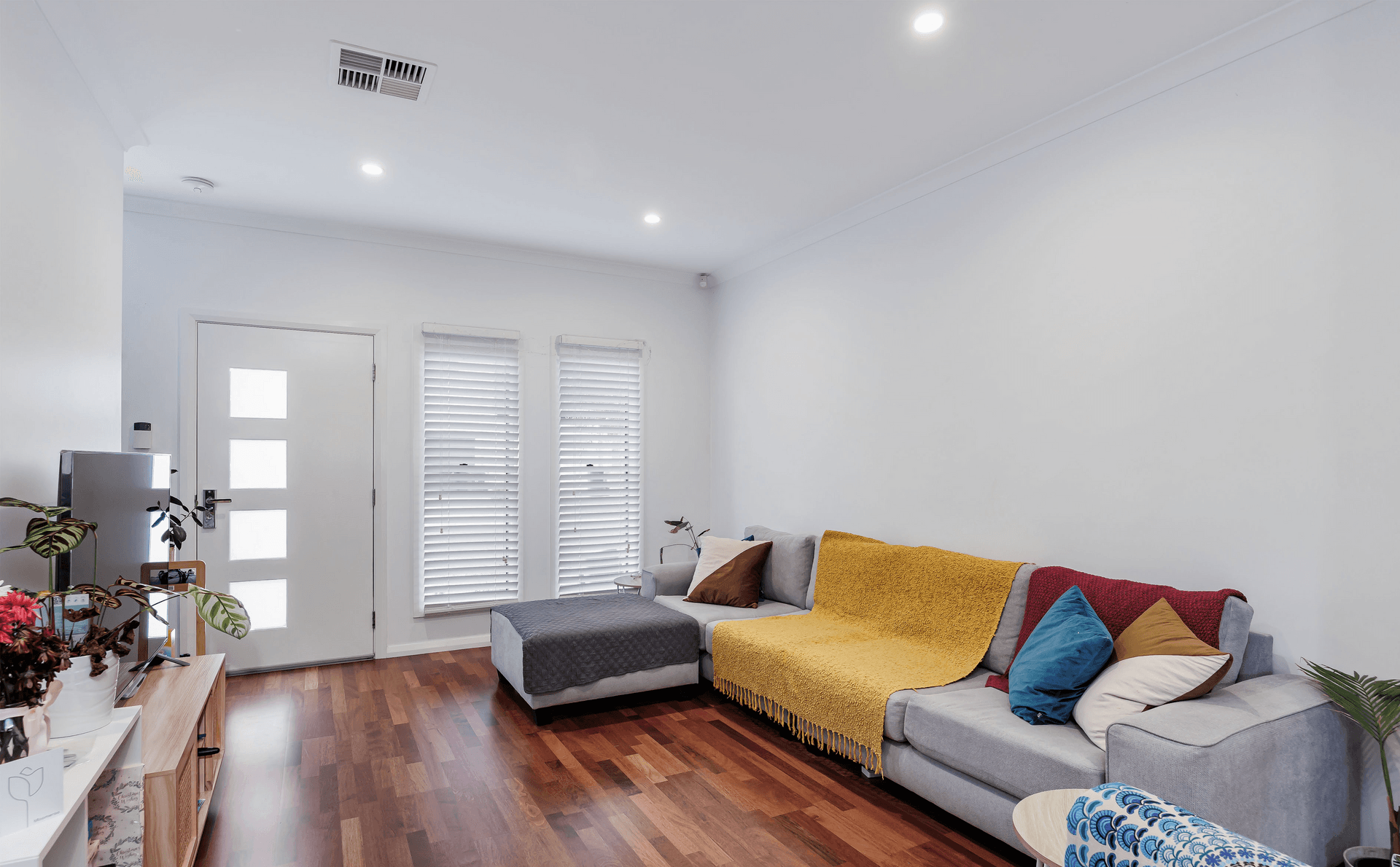 11 Lawton Crescent, Woodville West, Woodville West - Thumbnail 5