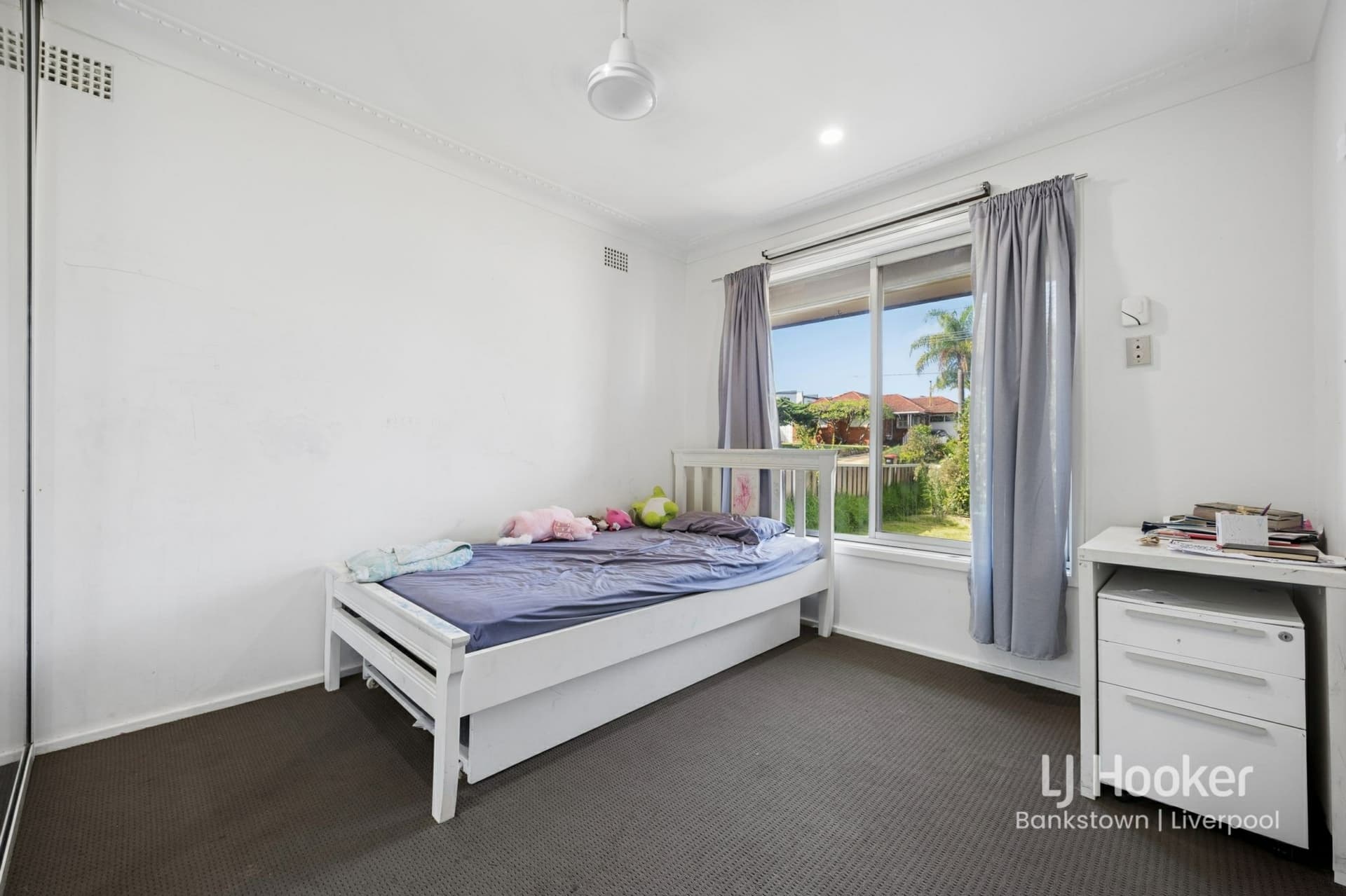 5 Gal Crescent, Moorebank, Moorebank - Thumbnail 7