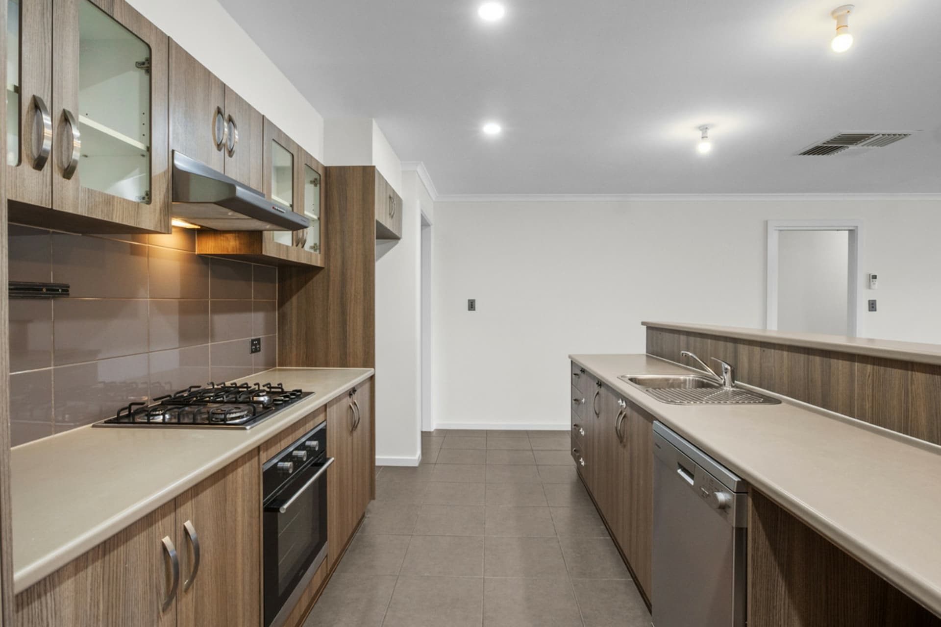64 Nicholl Avenue, Aldinga Beach, Aldinga Beach - Thumbnail 3