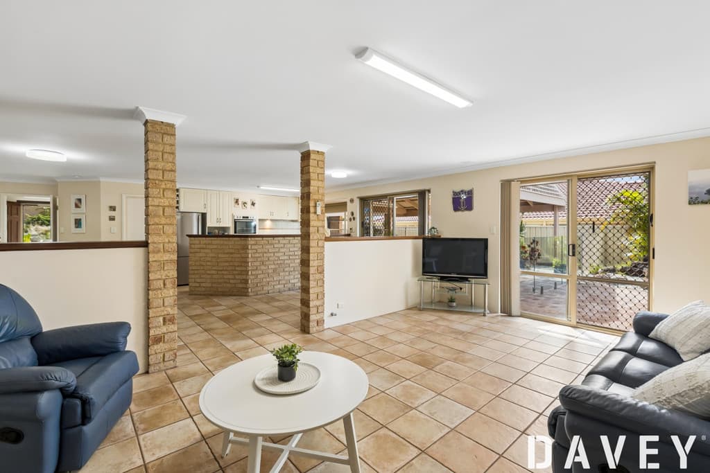 7 Ursa Place, Kingsley - Thumbnail 3