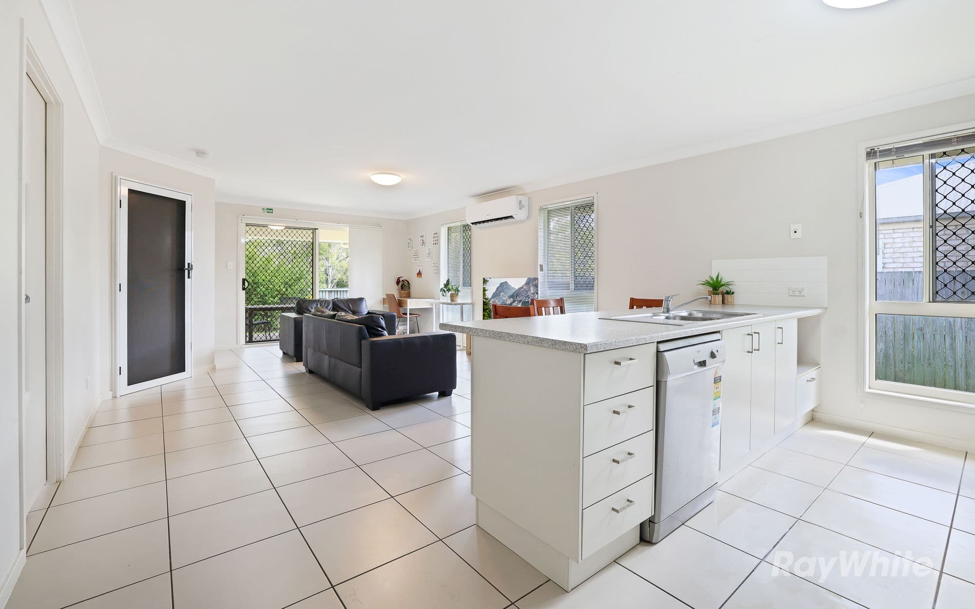92 Neville Drive, Branyan QLD 4670, Branyan - Thumbnail 6