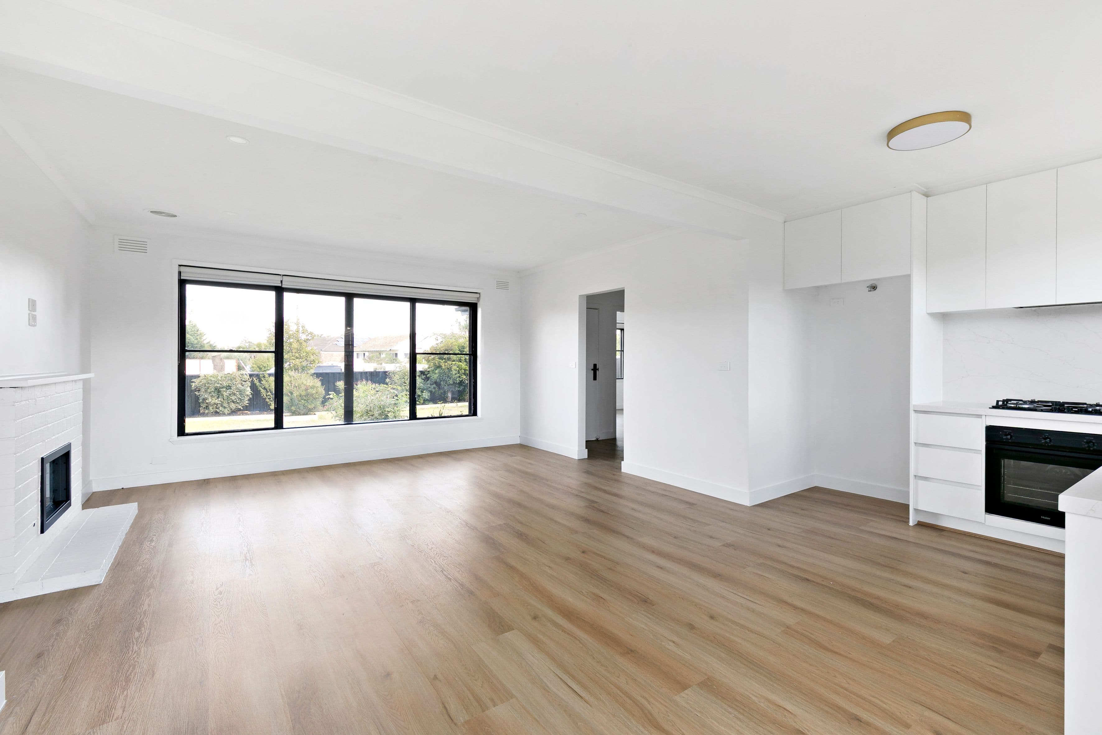 35 Rosedale Crescent, Dallas VIC 3047, Dallas - Thumbnail 3