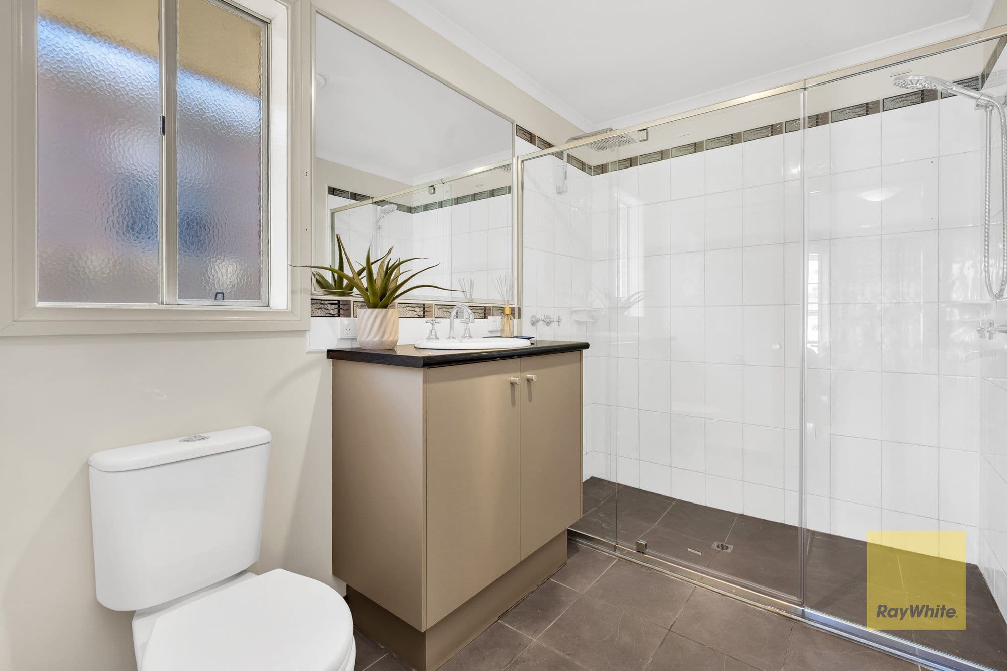 10 Bridlepath Drive, Truganina VIC 3029, Truganina - Thumbnail 6