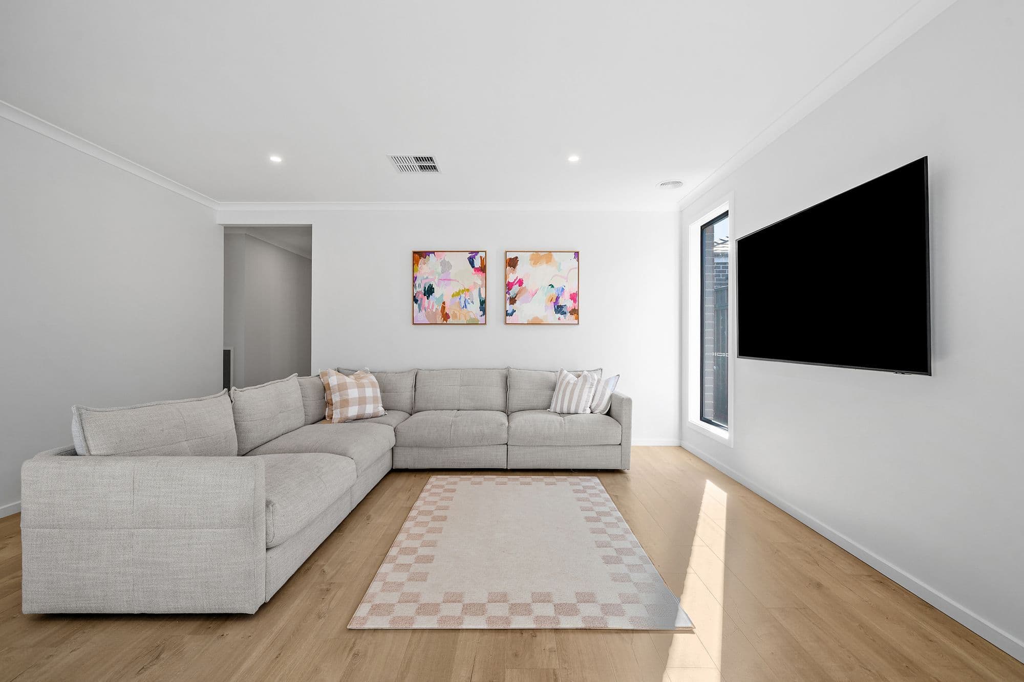 18 Silverstar Street, Pakenham VIC 3810, Pakenham - Thumbnail 4