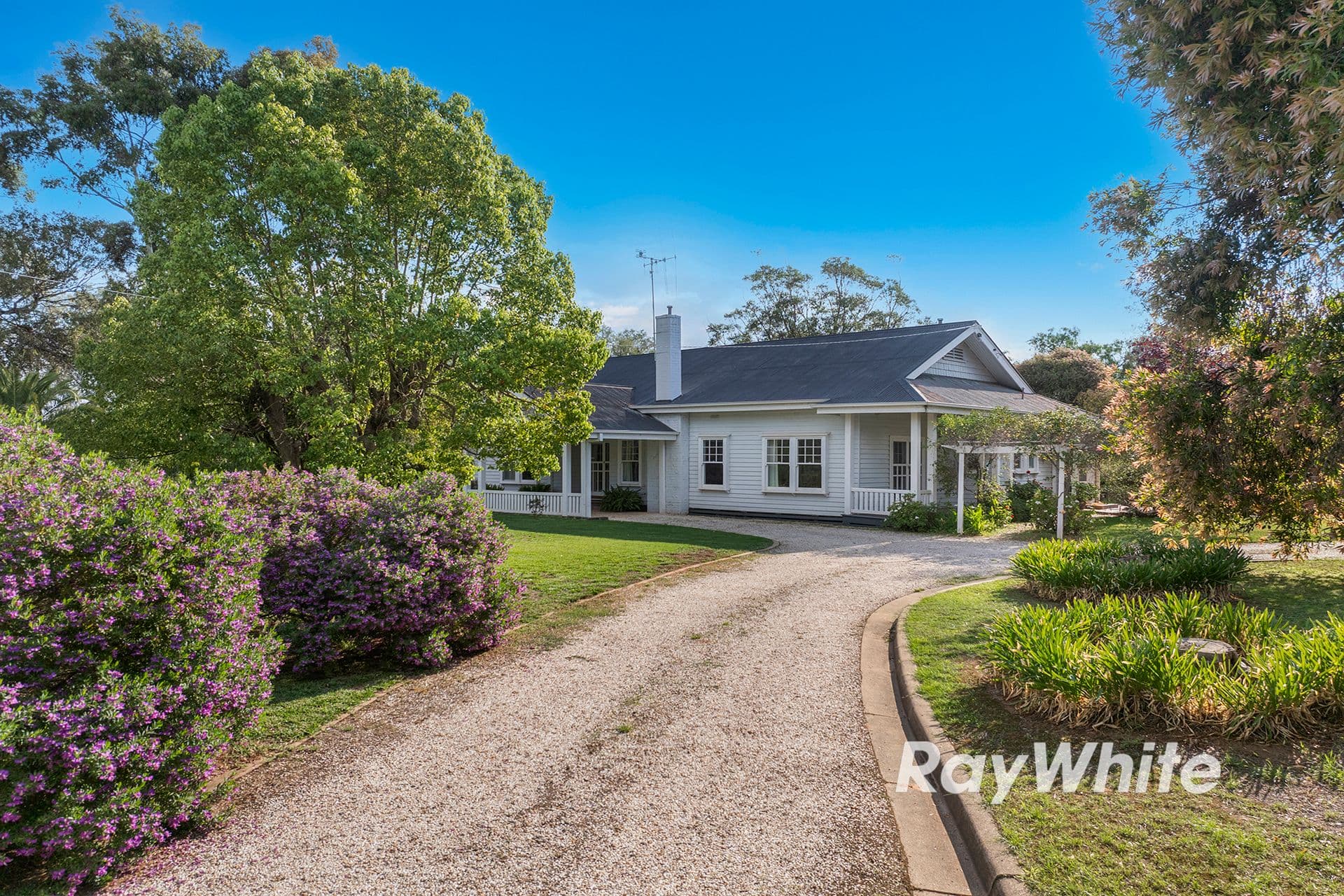 34 Railway Road, Rochester VIC 3561, Rochester - Thumbnail 3