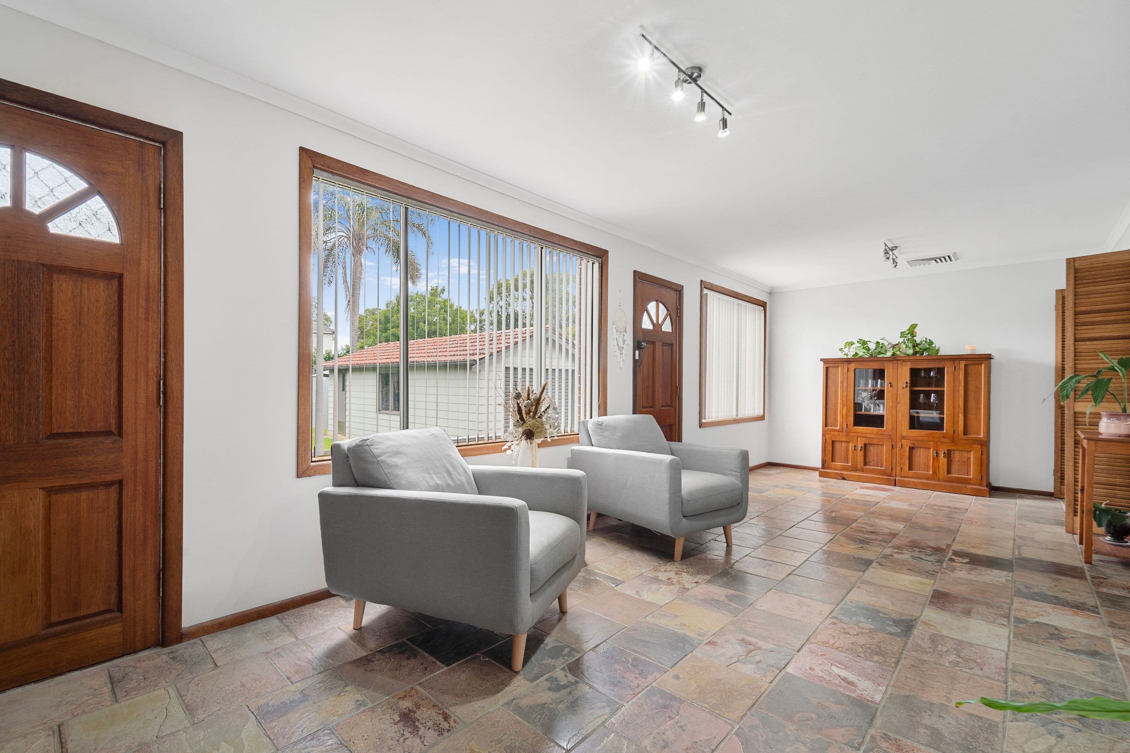 3 Sandra Crescent, Roselands NSW 2196, Roselands - Thumbnail 5