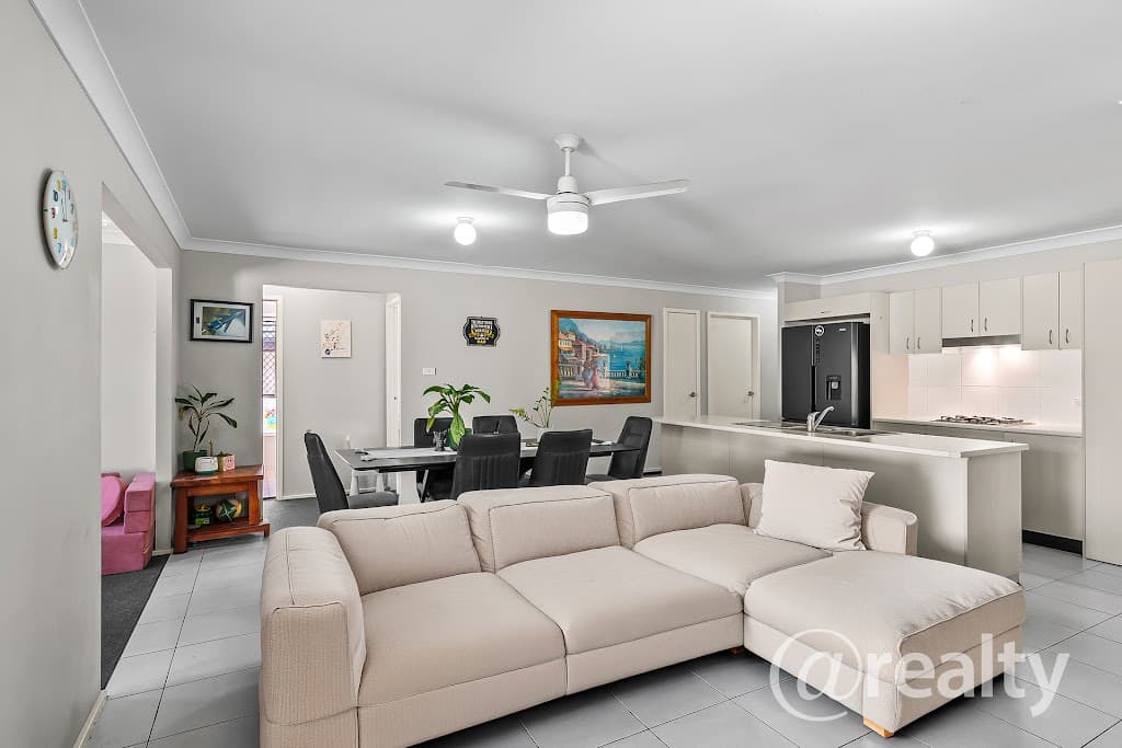 186 Greenwood Parkway, Jordan Springs, NSW, 2747, Jordan Springs - Thumbnail 2