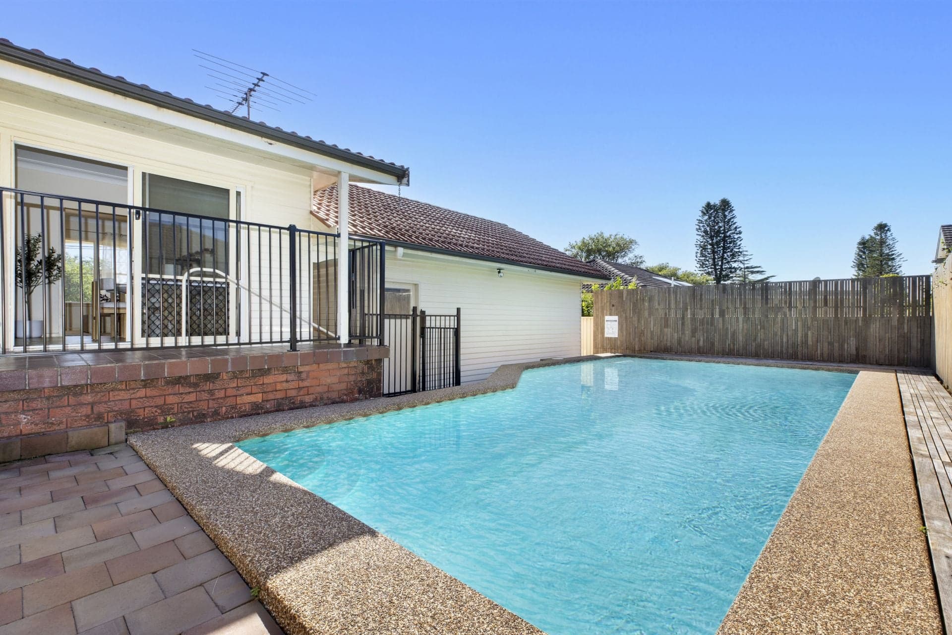 5 Burnett Place Sylvania Waters NSW, Sylvania Waters - Thumbnail 2