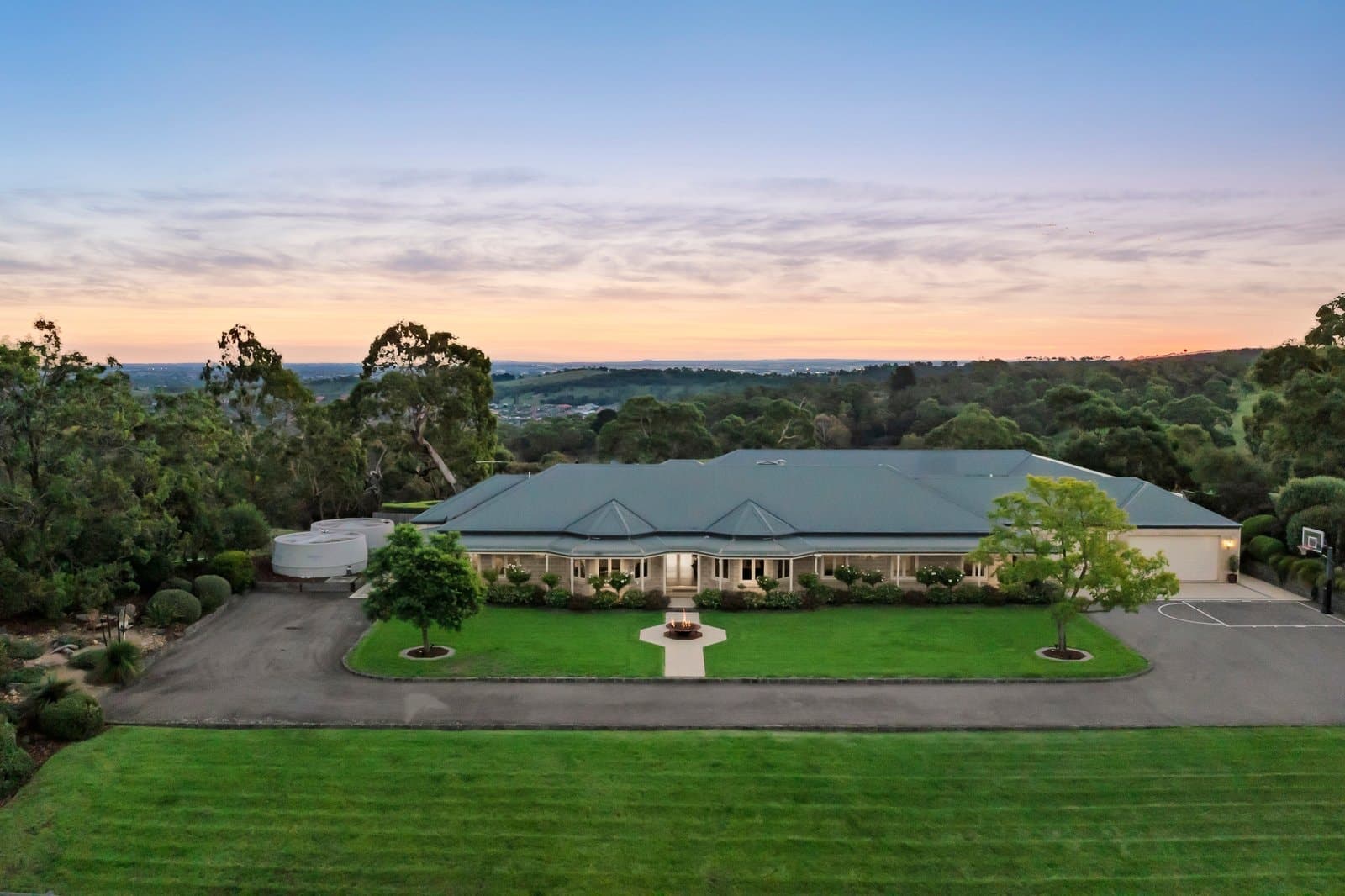 130 McArthurs Road, South Morang - Thumbnail 2