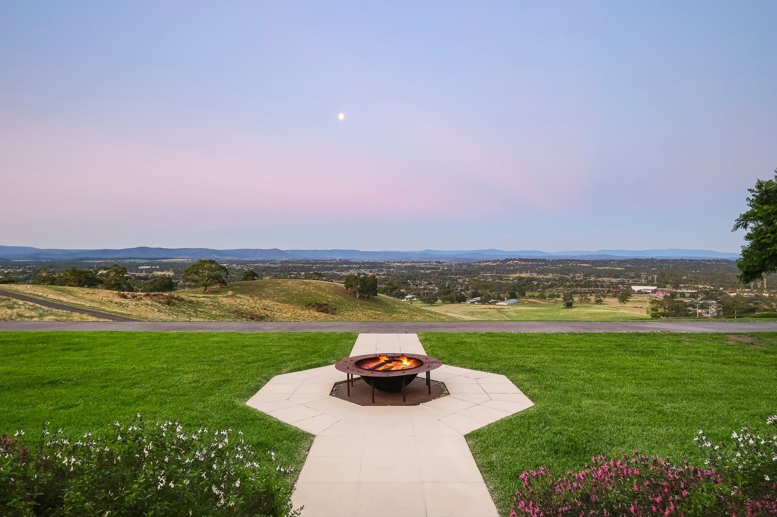 130 McArthurs Road, South Morang - Thumbnail 5