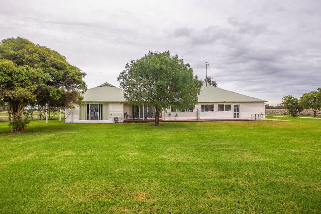 'Old Hanley Park' 444 Greaves Road, Deniliquin NSW 2710, Deniliquin - Thumbnail 6