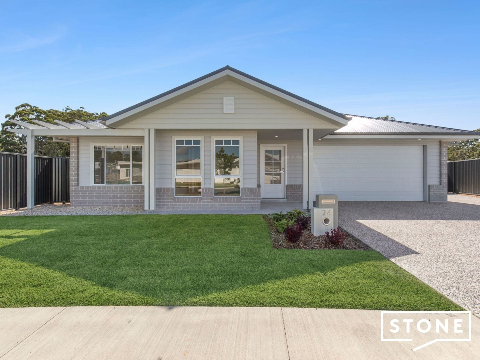 24 Grouper Crescent, Moonee Beach, Moonee Beach - Image 1