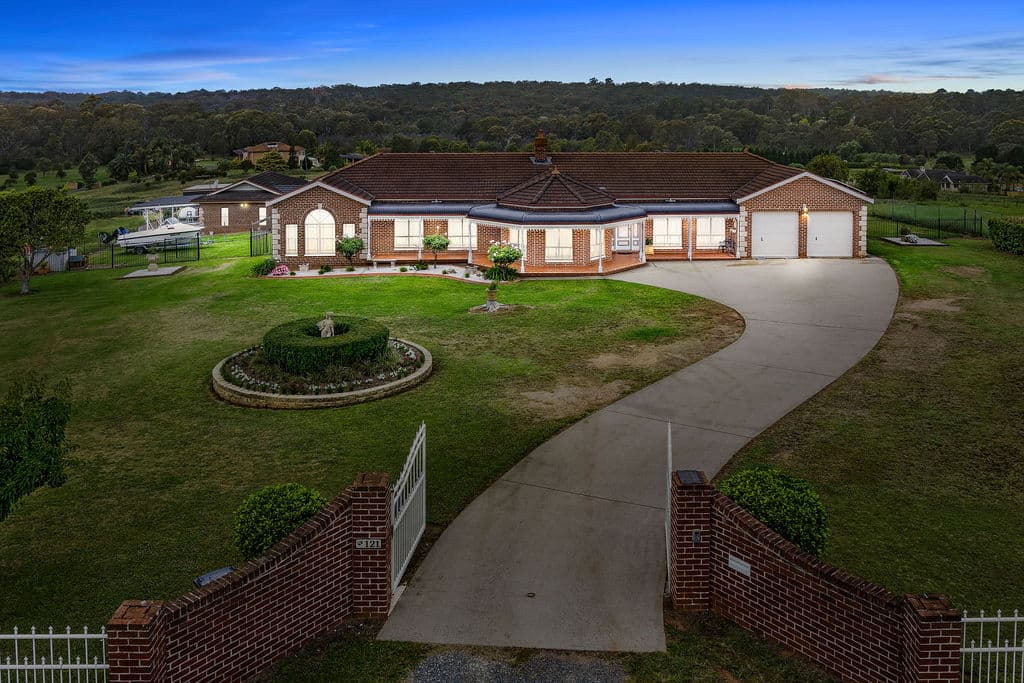 121 Eagleview Road, Minto, NSW, 2566, Minto - Image 1