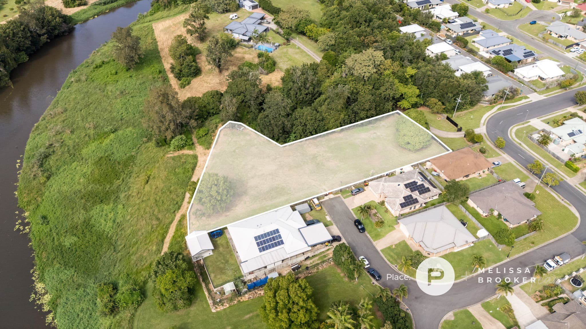 10 Claydon Avenue, Bellmere - Thumbnail 2