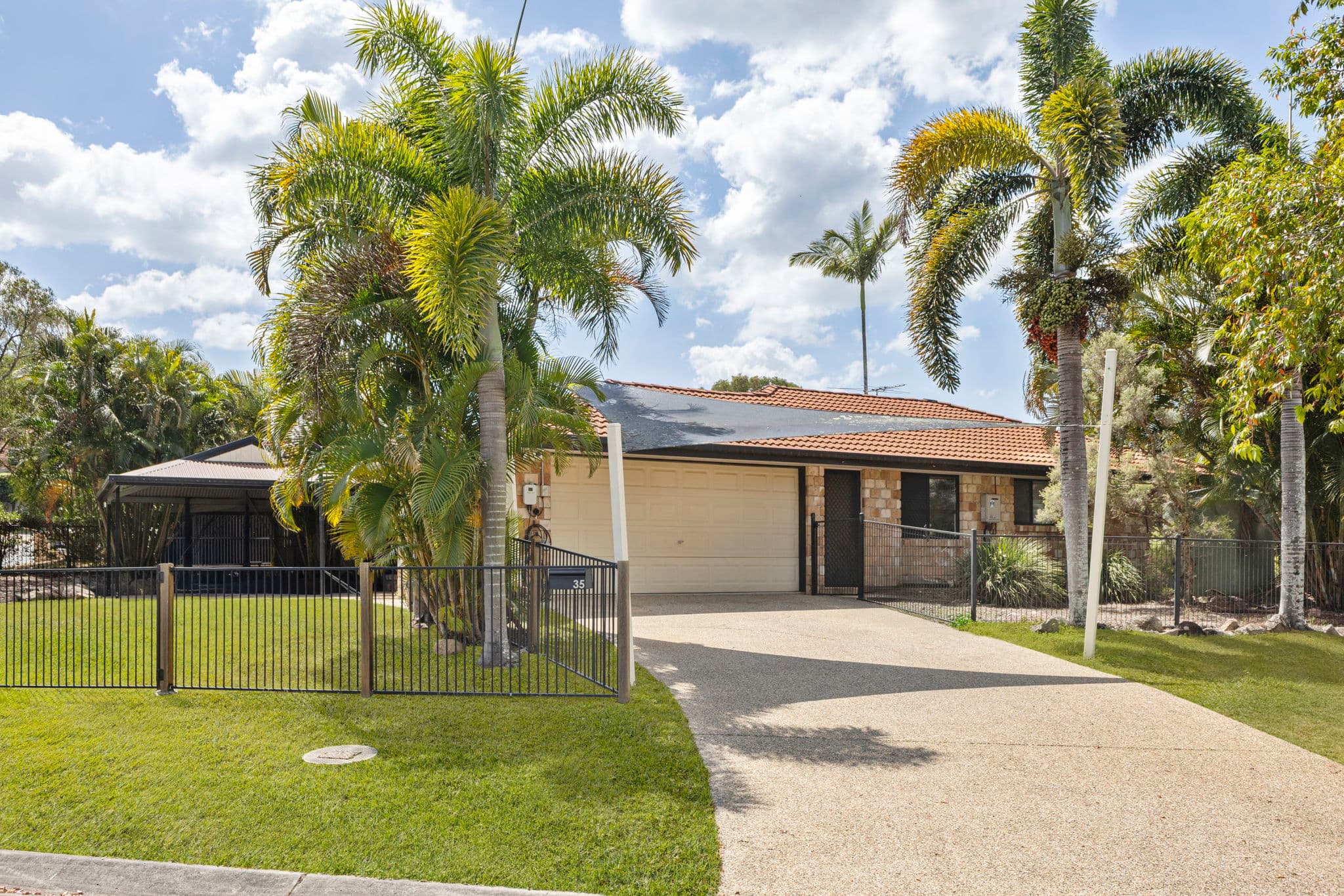35 Warrego Crescent, Murrumba Downs - Thumbnail 2