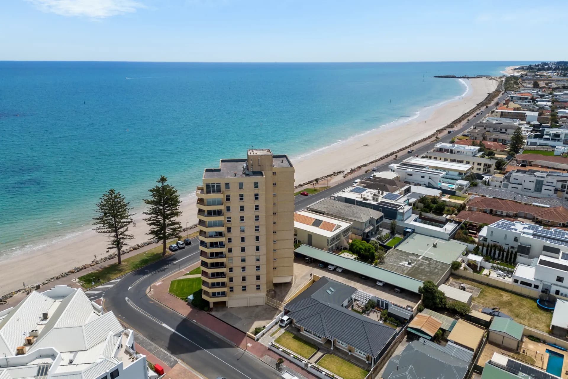 11/13-14 North Esplanade, Glenelg North - Thumbnail 2