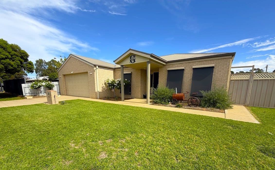 220 Finley Road, Deniliquin NSW 2710, Deniliquin - Image 1