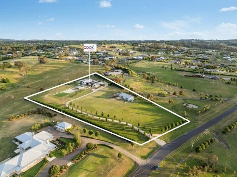 43 Dean Drive Orange NSW, Orange - Thumbnail 3
