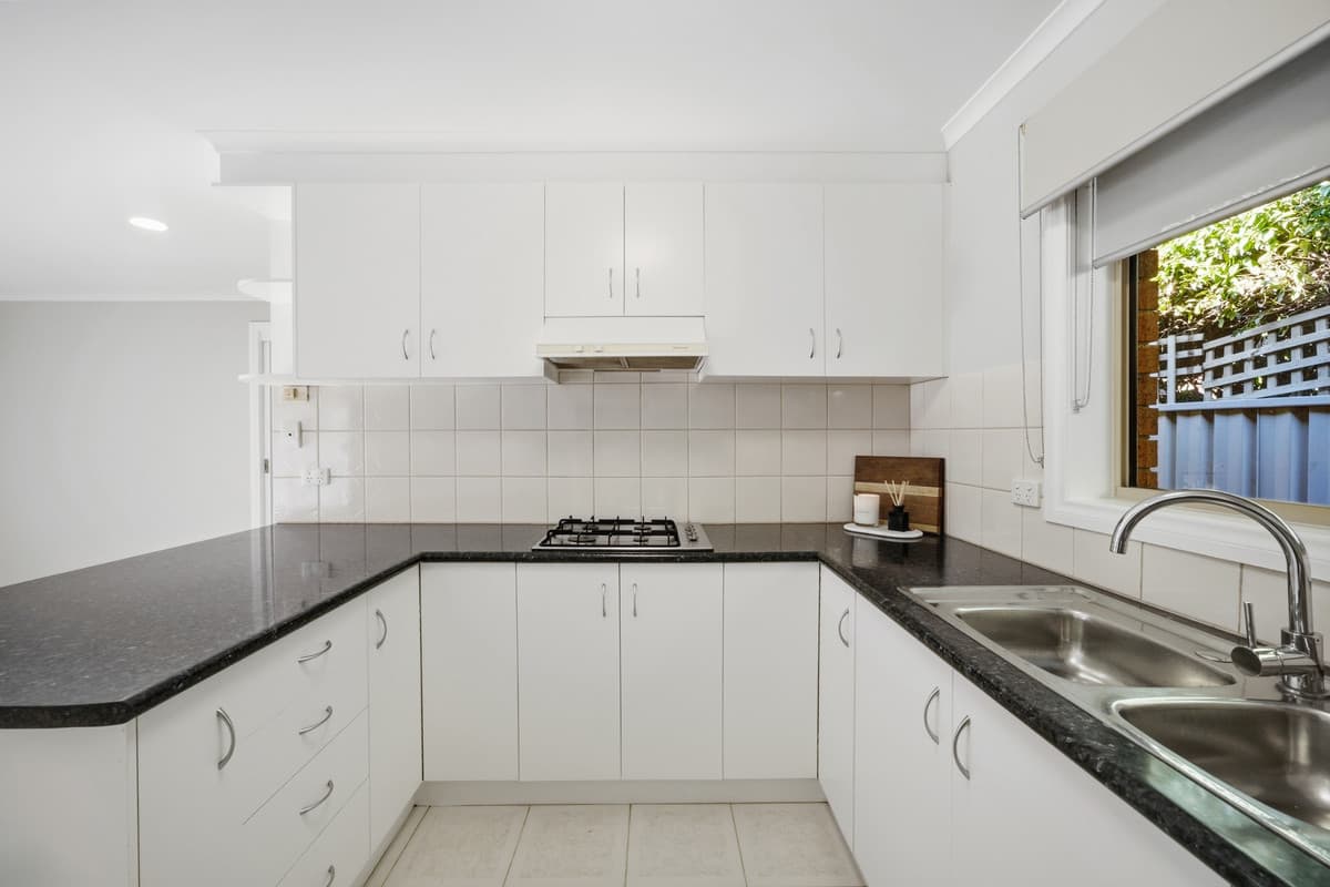 10 Sunrise Court, Shepparton VIC 3630, Shepparton - Thumbnail 2