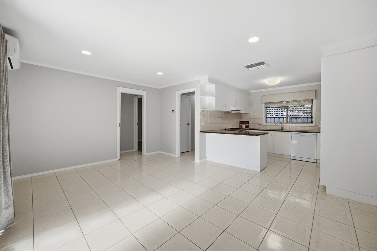 10 Sunrise Court, Shepparton VIC 3630, Shepparton - Thumbnail 7