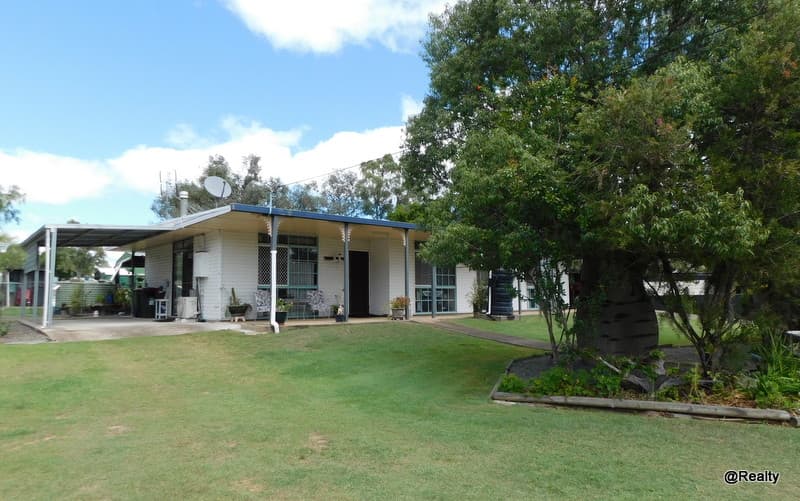30 Deakin Crescent, Nanango, QLD, 4615, Nanango - Thumbnail 3