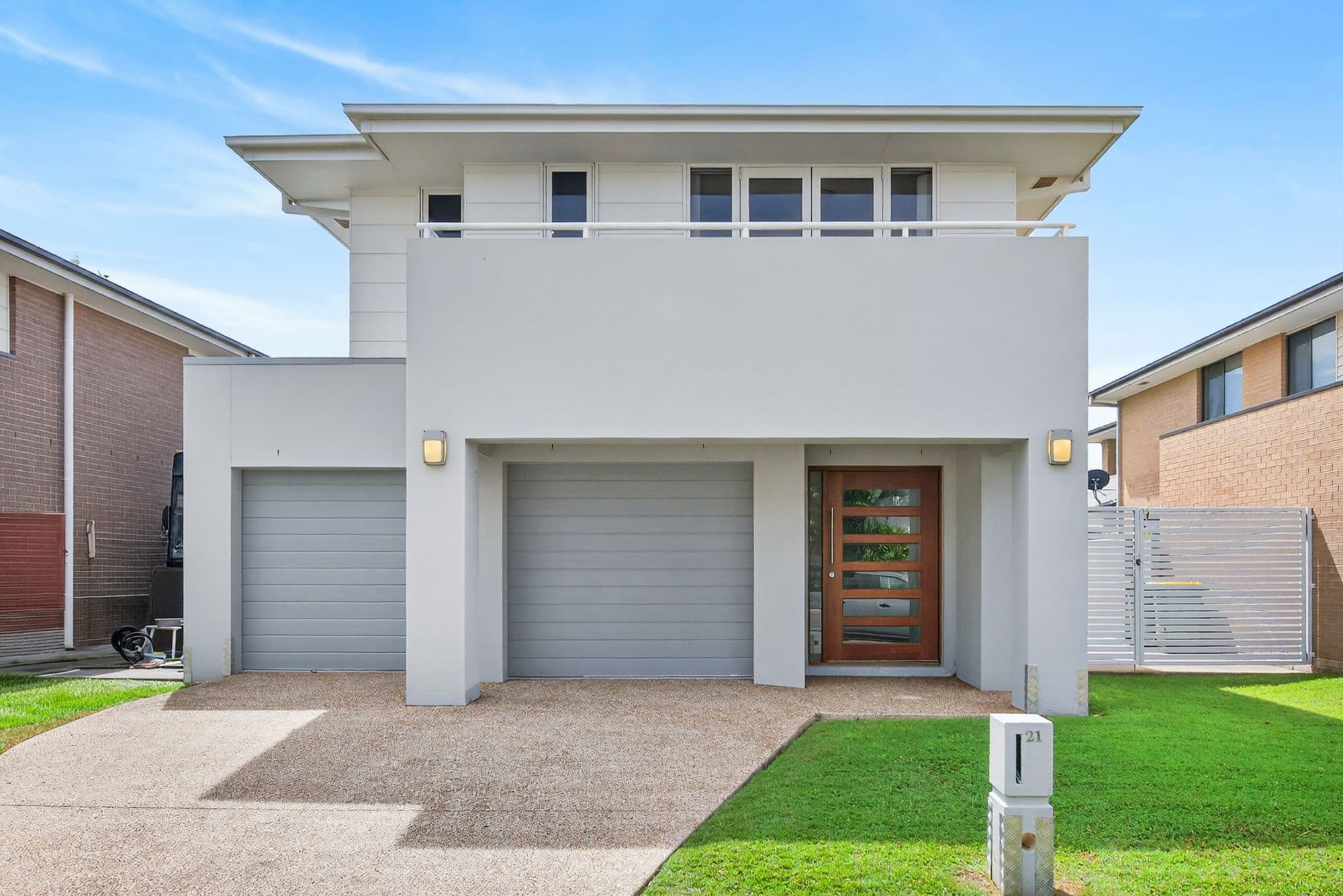 21 North View Street, Hope Island QLD 4212, Hope Island - Thumbnail 2