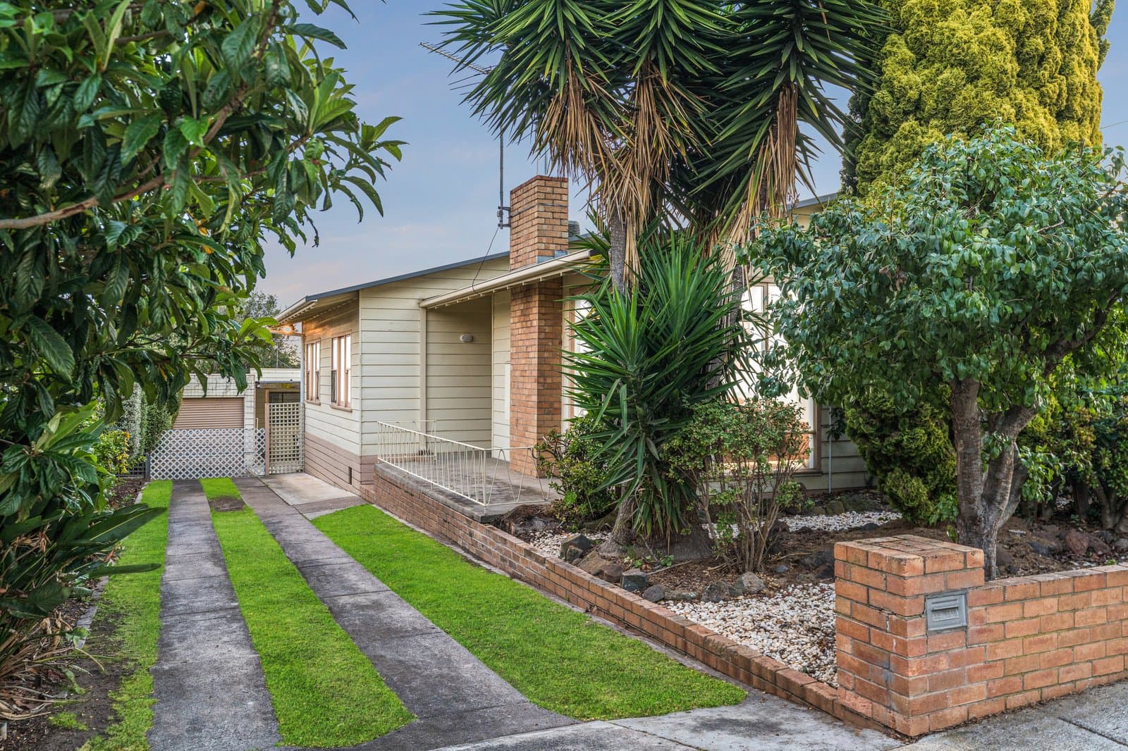 7 Cambra Road, Belmont, Belmont - Image 1
