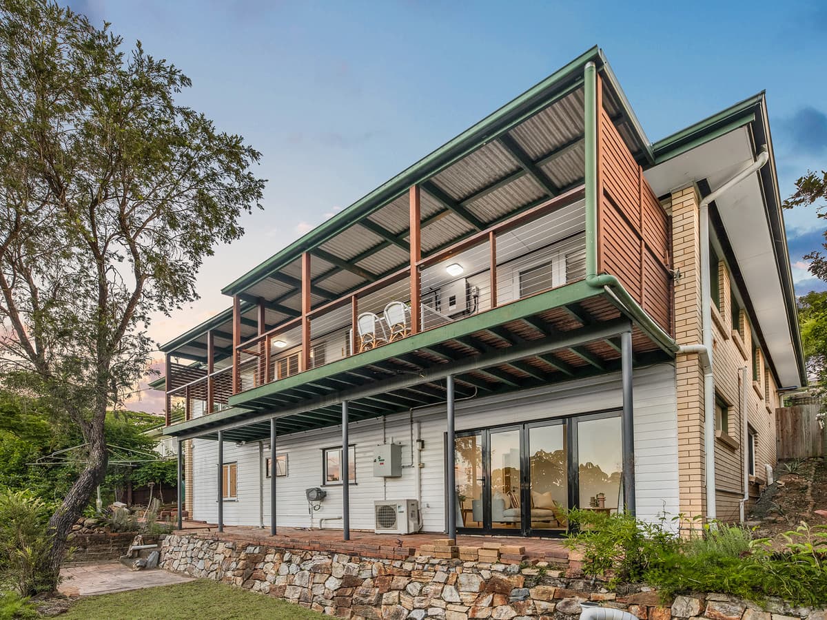 31 Rothesay Street, Kenmore QLD 4069, Kenmore - Thumbnail 2