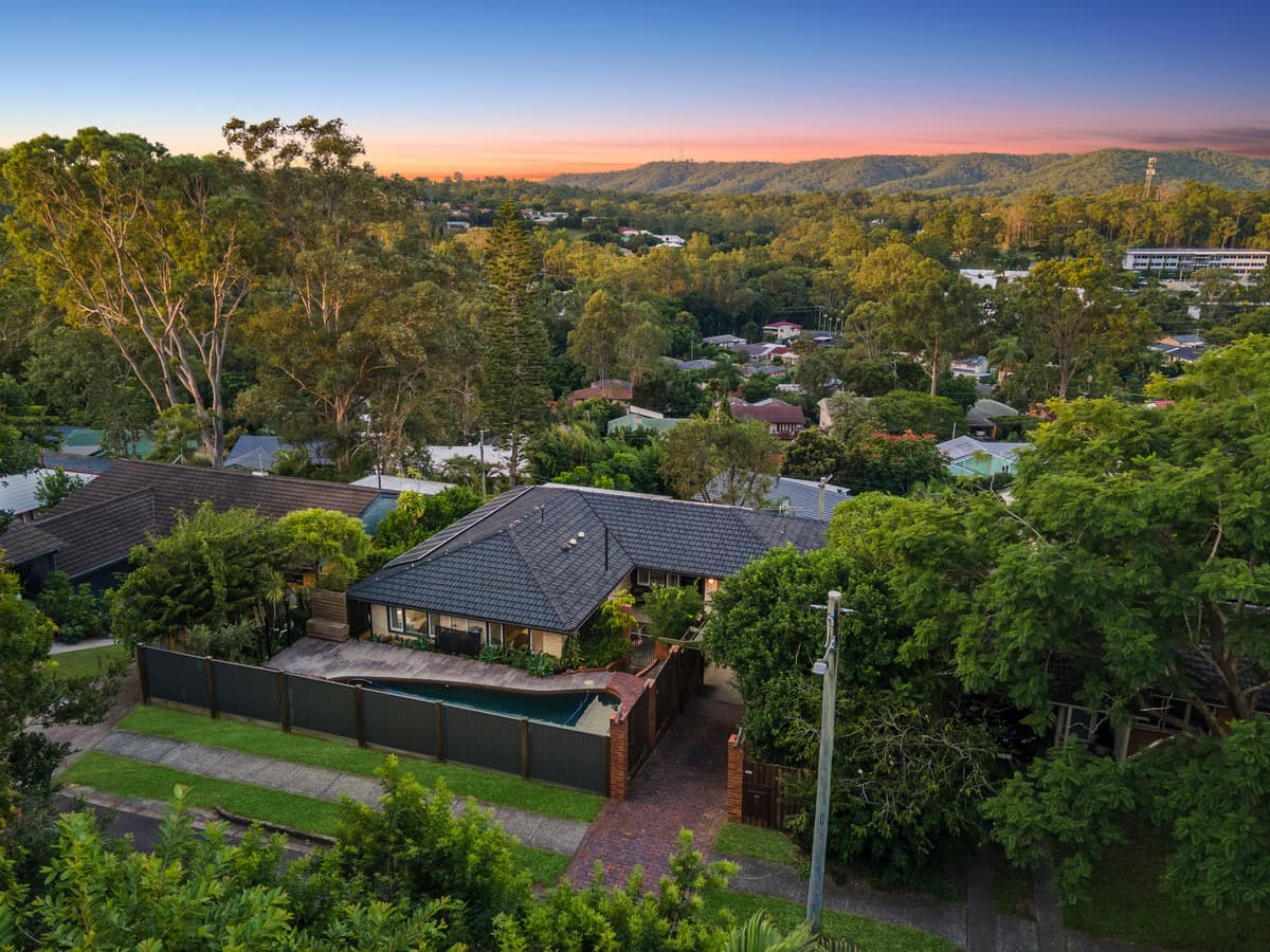 31 Rothesay Street, Kenmore QLD 4069, Kenmore - Thumbnail 3