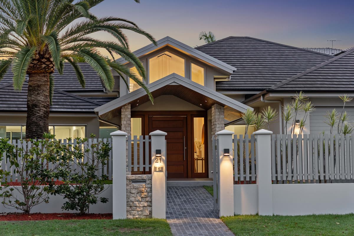 21 Kenilworth Place, Carindale QLD 4152, Carindale - Image 1